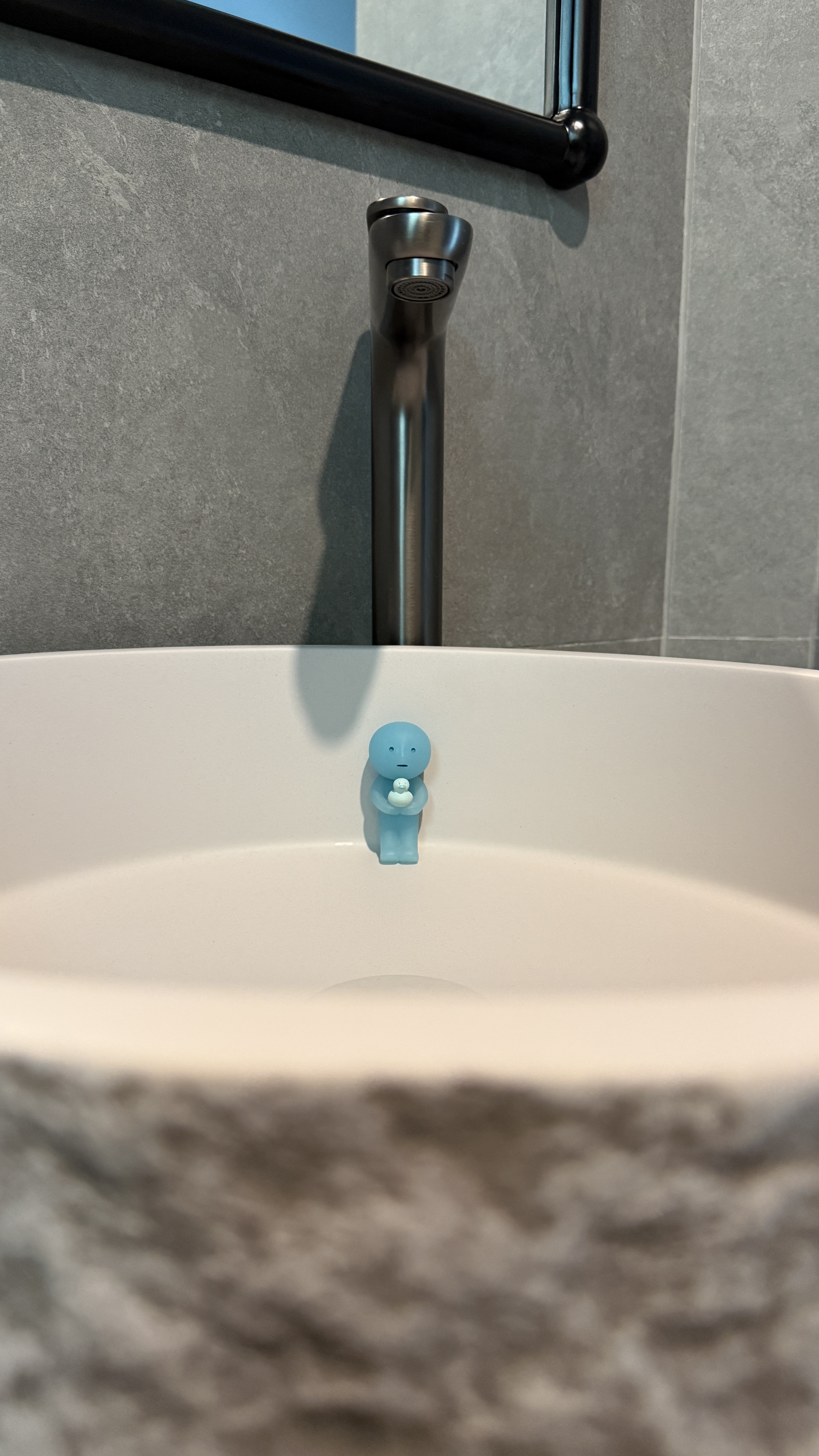 Smiski says.. Here's some sneaky peeks 👀