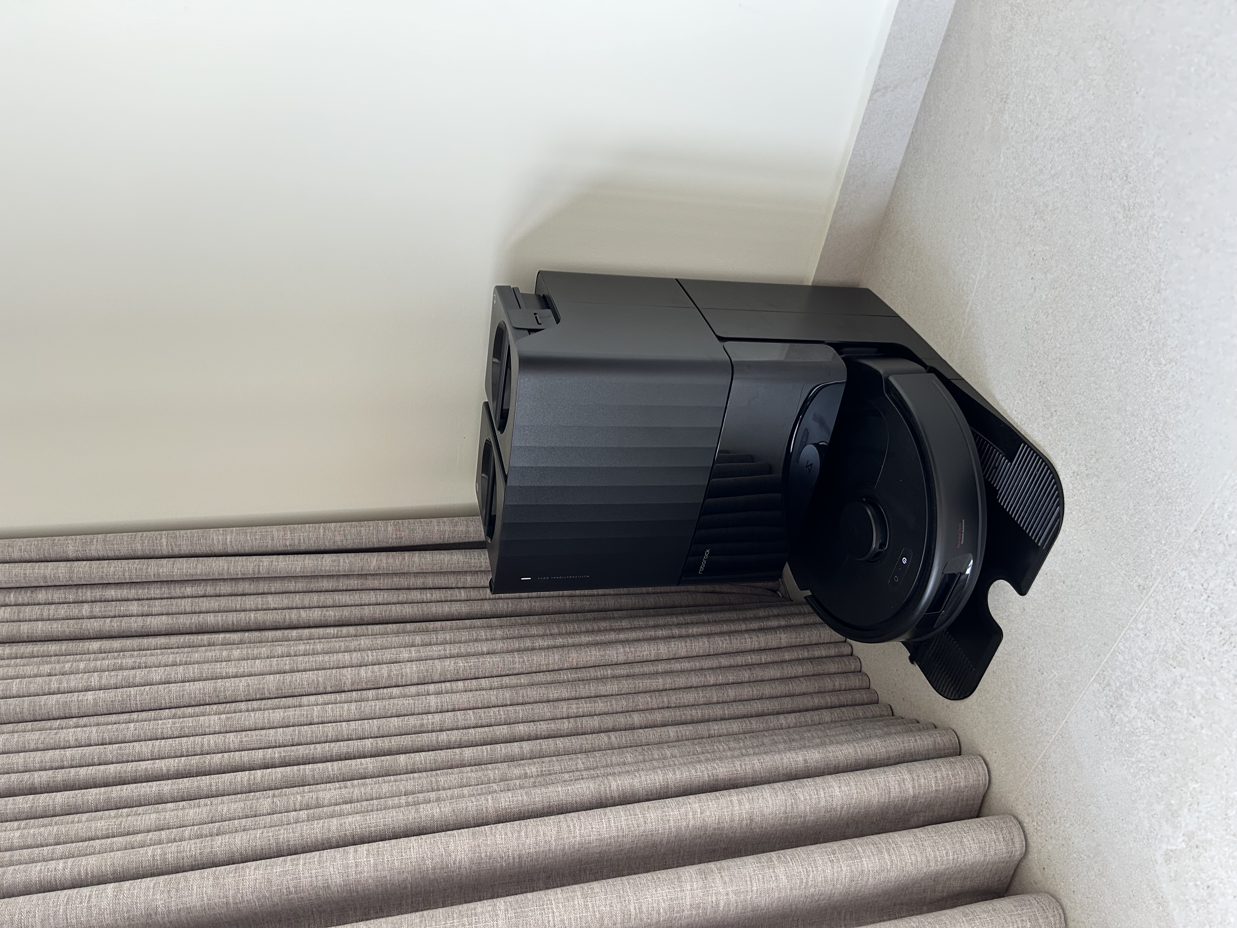 🧹-5-home-appliances-we-can’t-live-without!