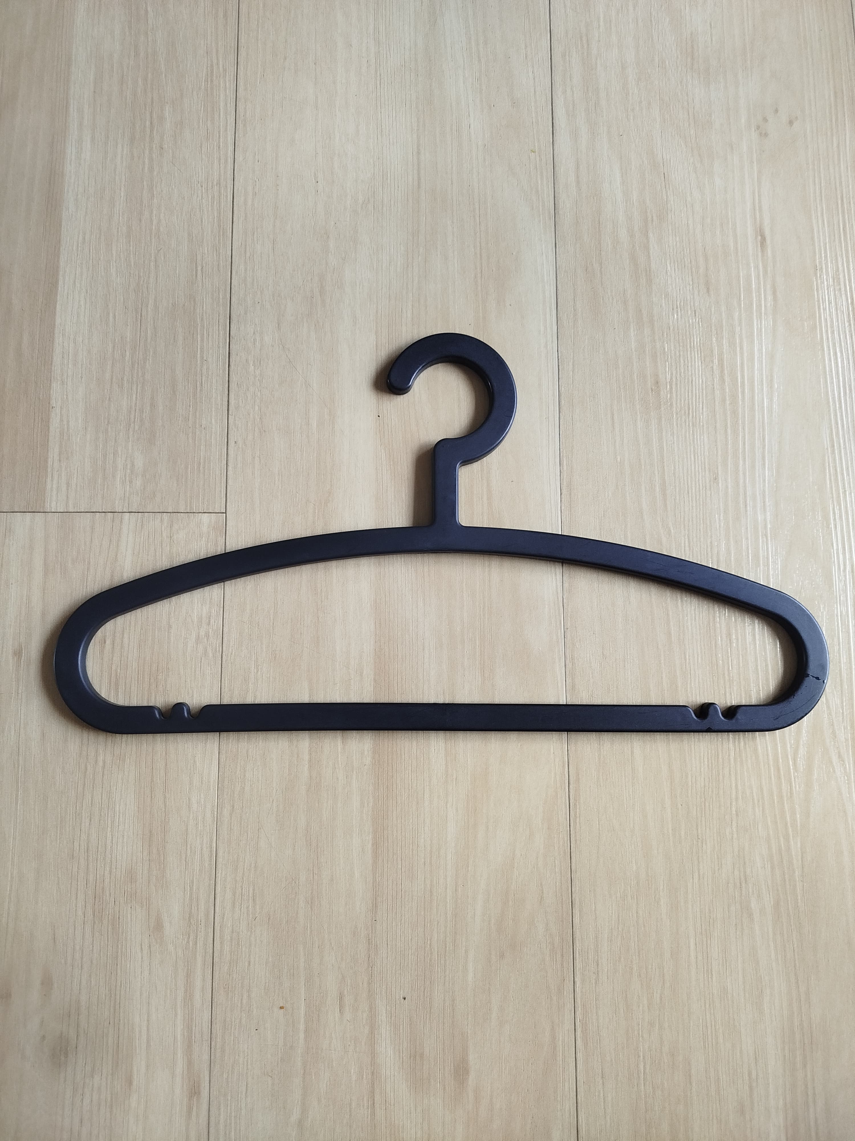 Small Detail, Big Difference: How Matching Hangers Keep My Wardrobe Ca