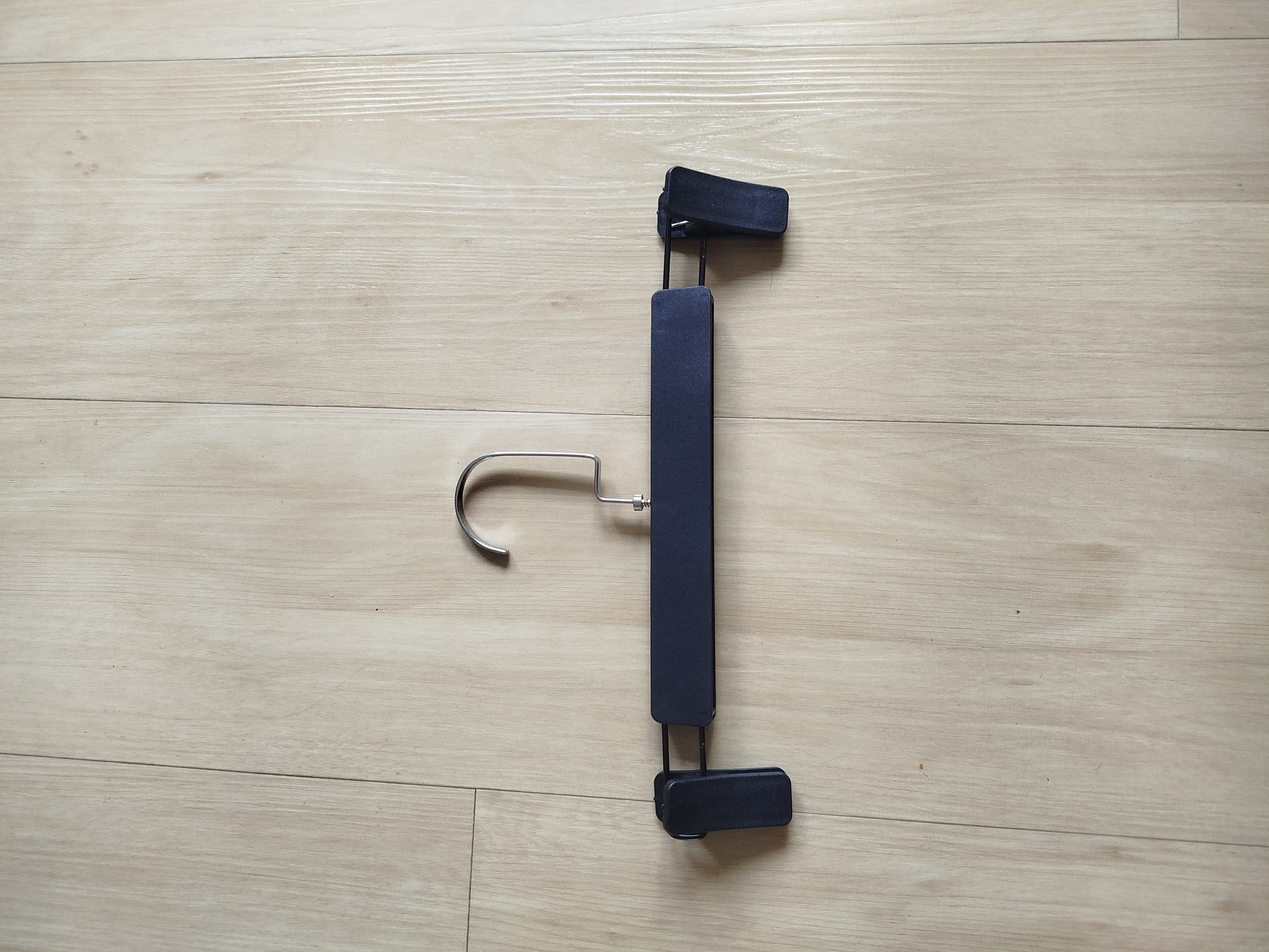 Small Detail, Big Difference: How Matching Hangers Keep My Wardrobe Ca