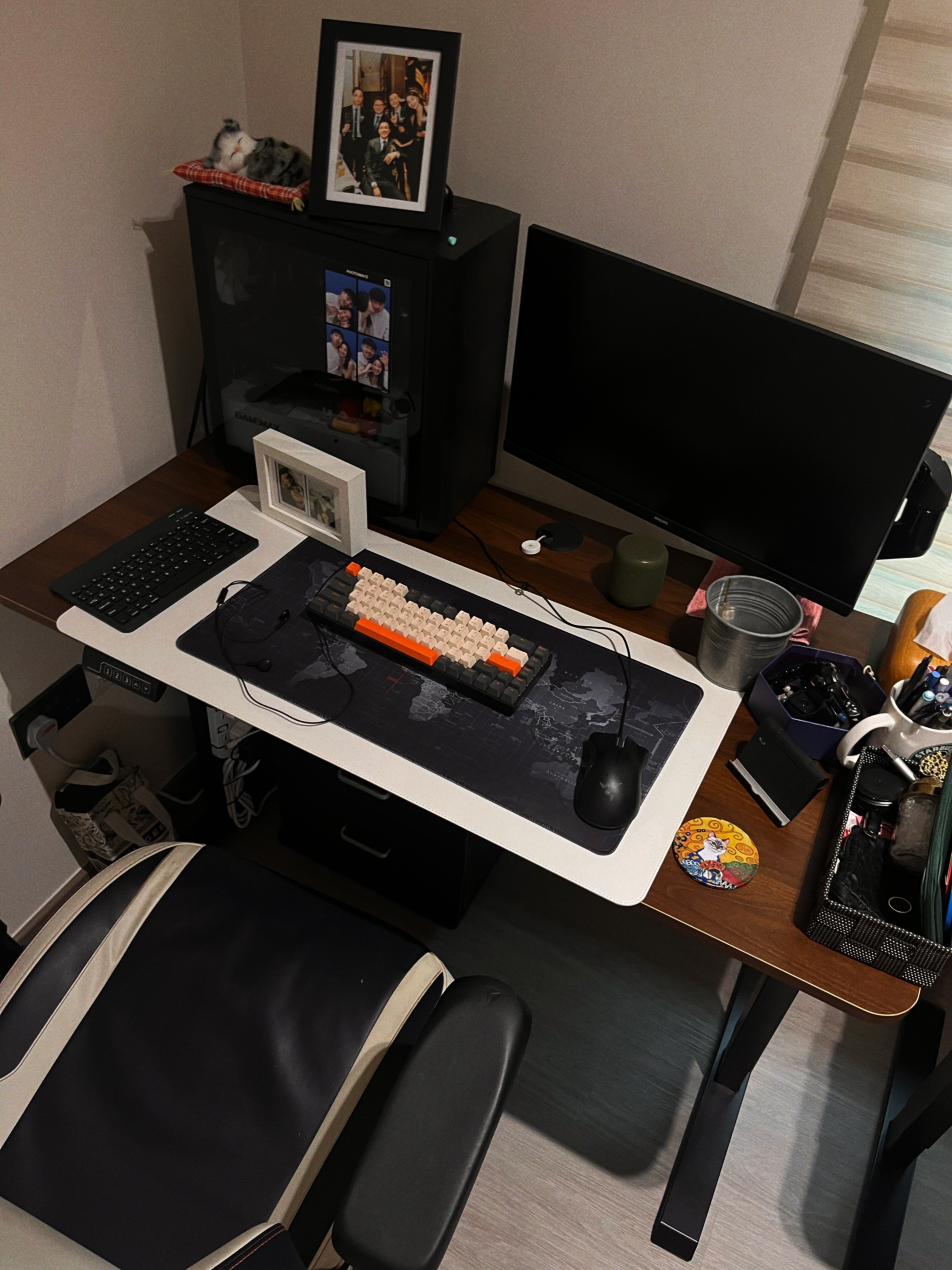 His & Hers Study Room 🖥️