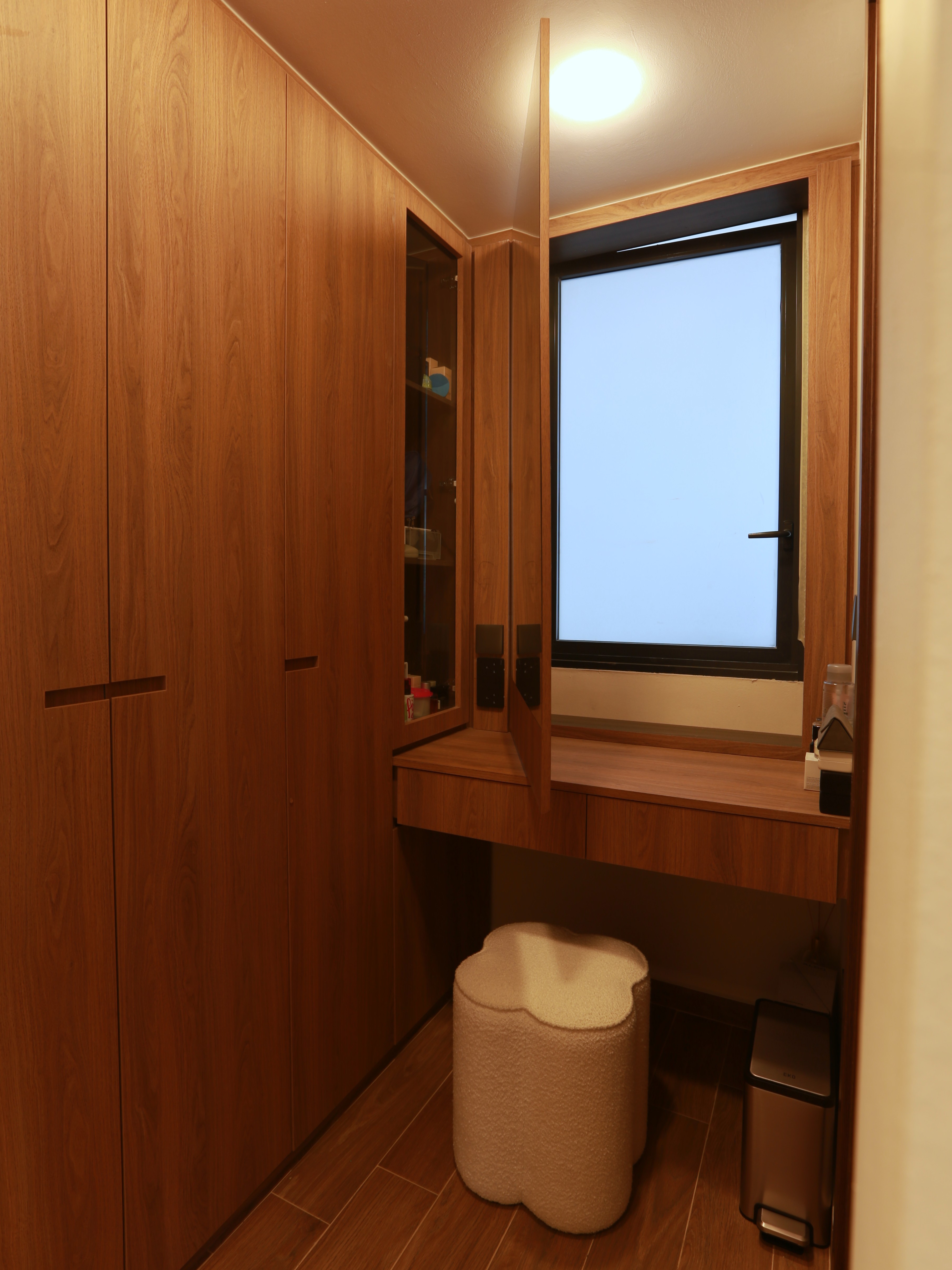 Reno-Idea-for-Walk-In-Wardrobe