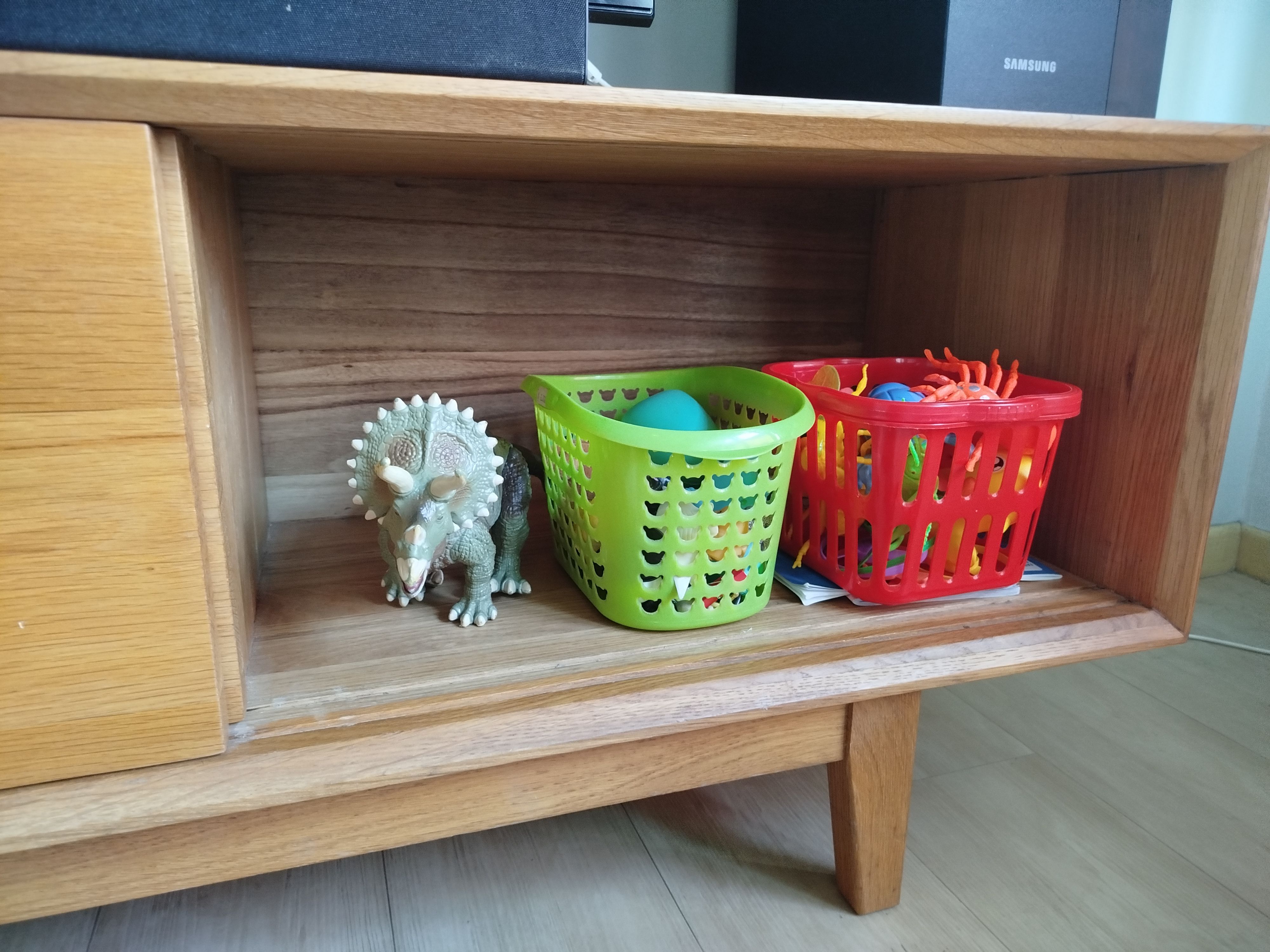 Play and Peace: Clever Ways to Store Toys in the Living Room