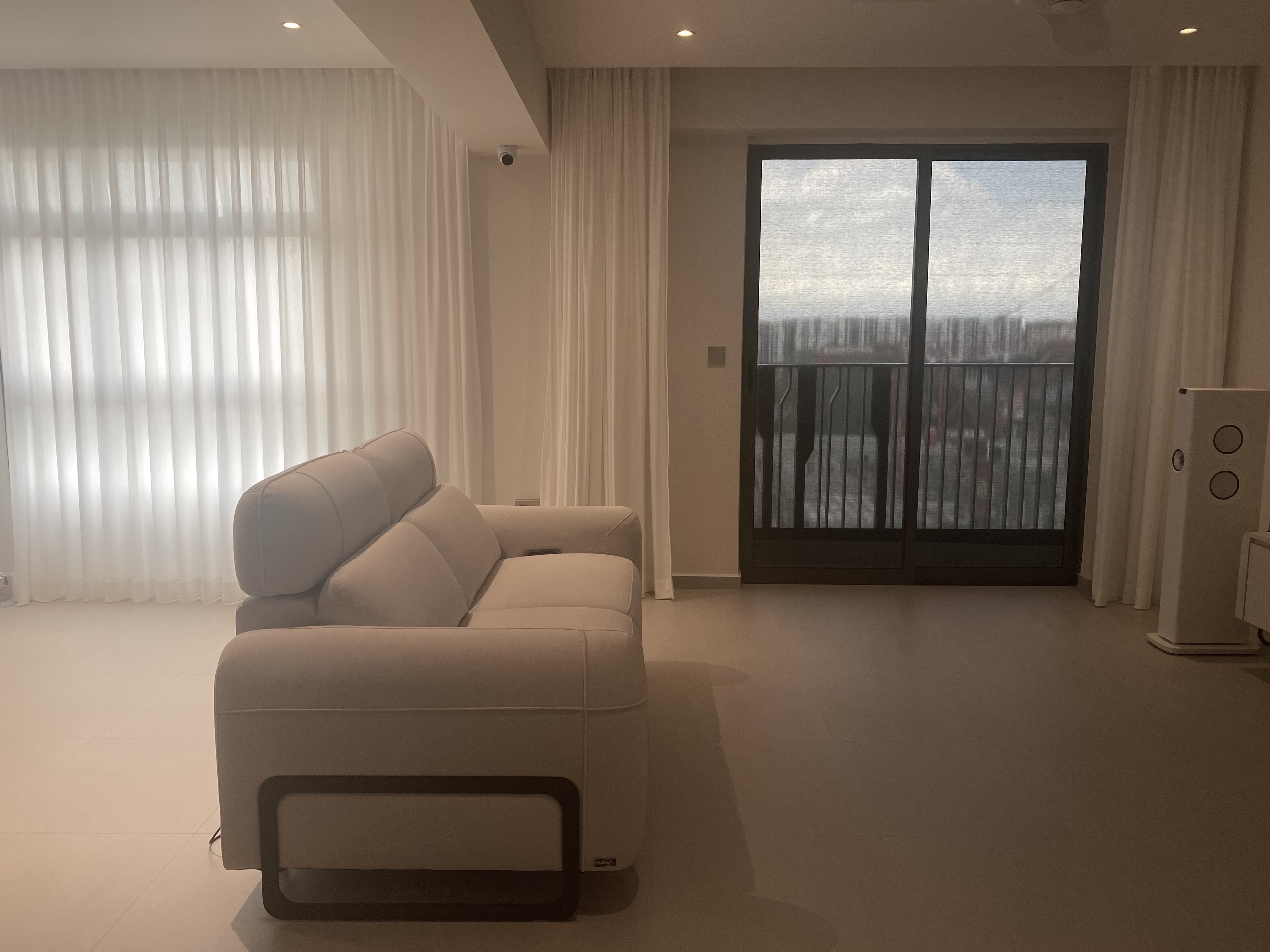 $77k Creamy Minimalist 4R BTO with 8.5x5ft Island & Coffee Bar
