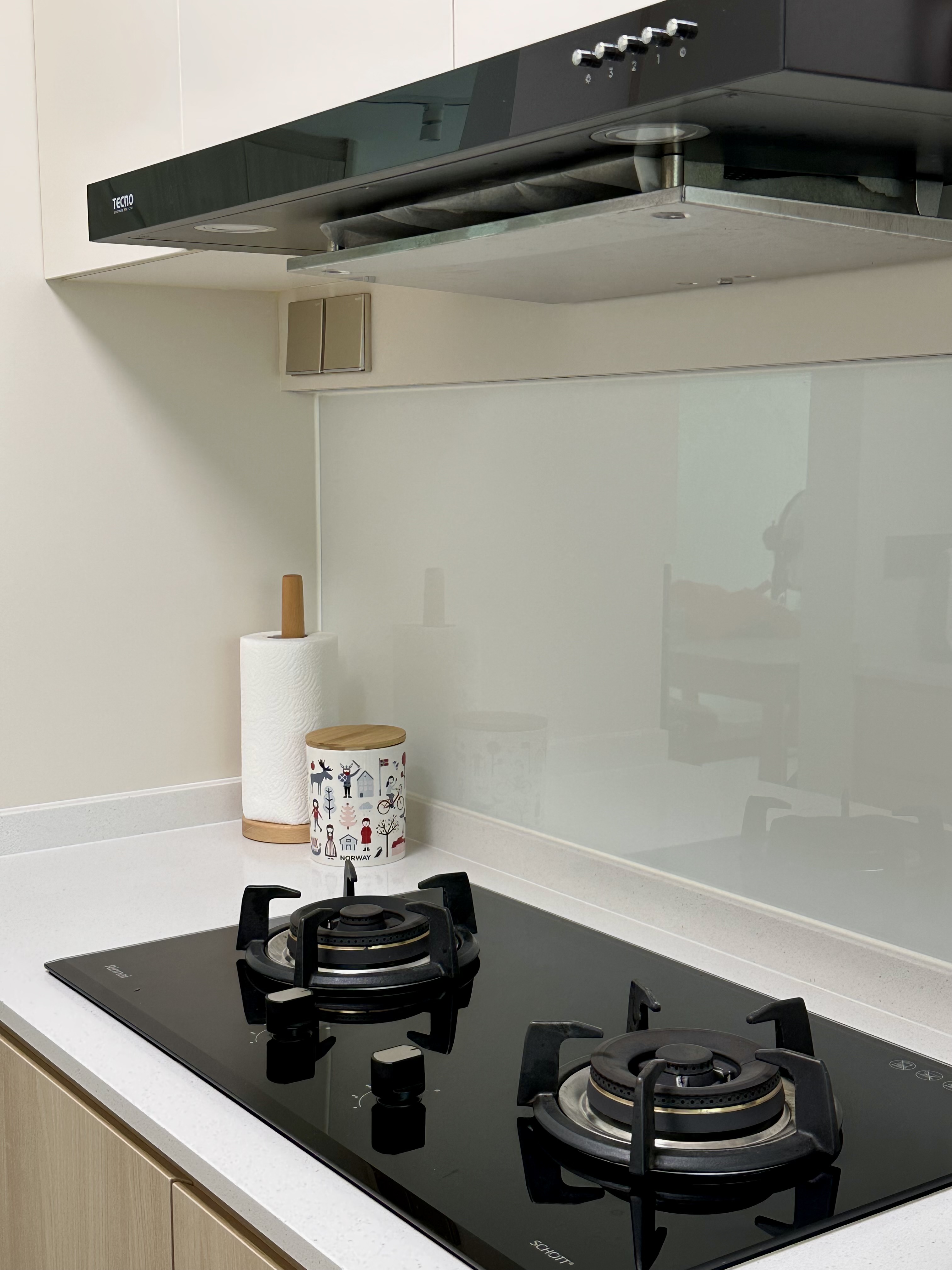 Our-Galley-Kitchen:-Simple,-Functional,-Easy-To-Clean-🍚