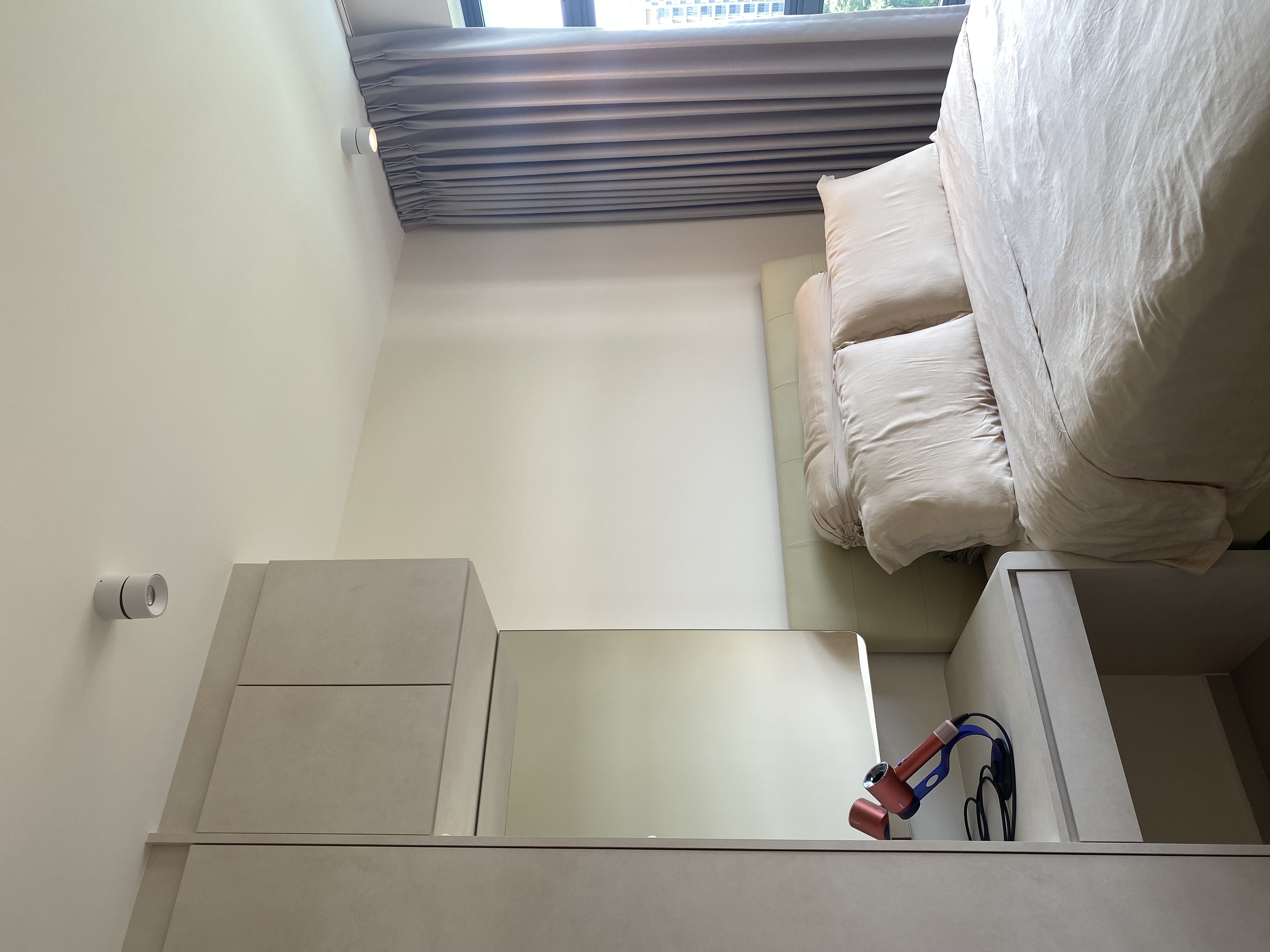 Minimal Reno in our Master and Study Room