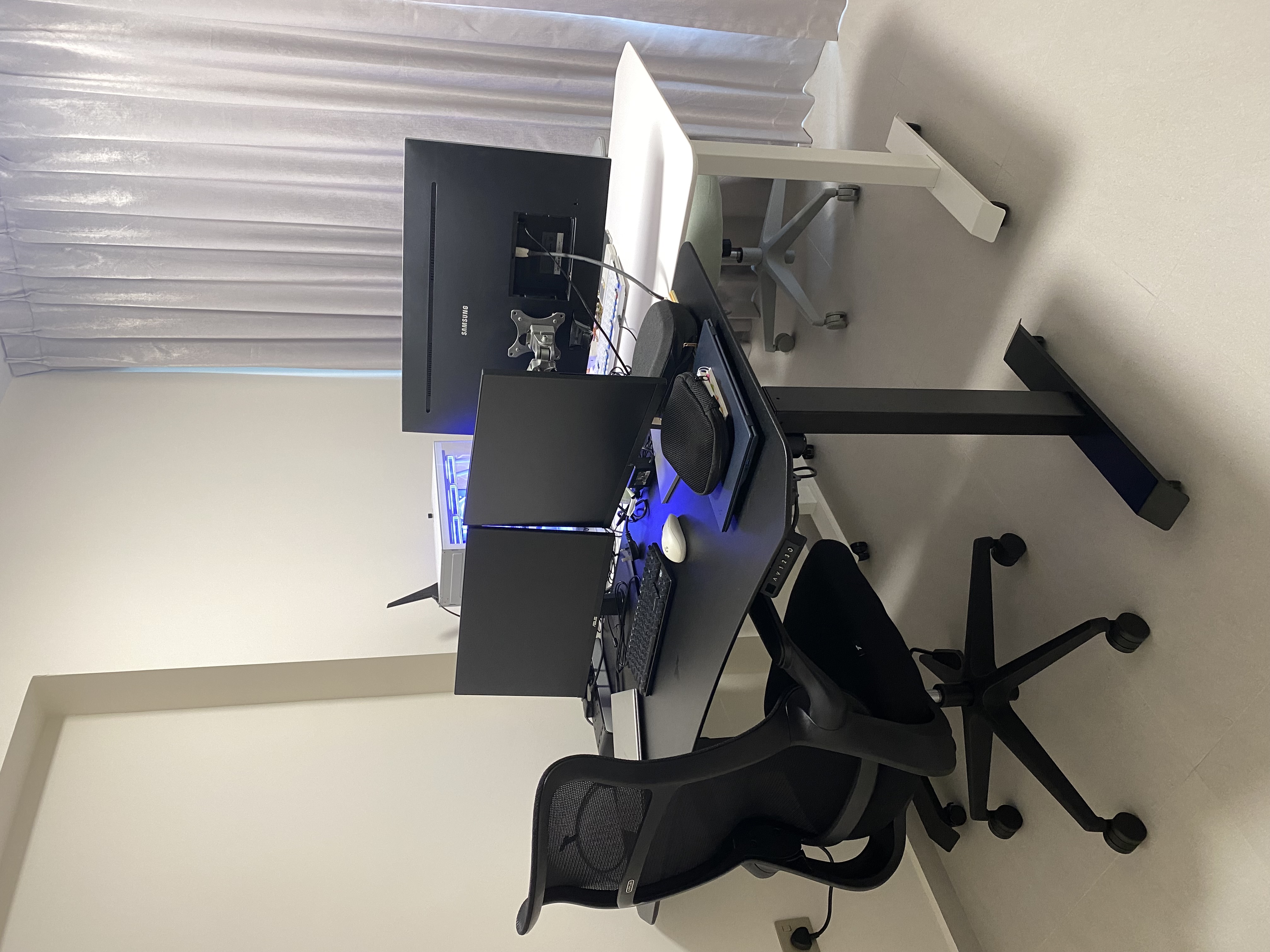 Minimal Reno in our Master and Study Room