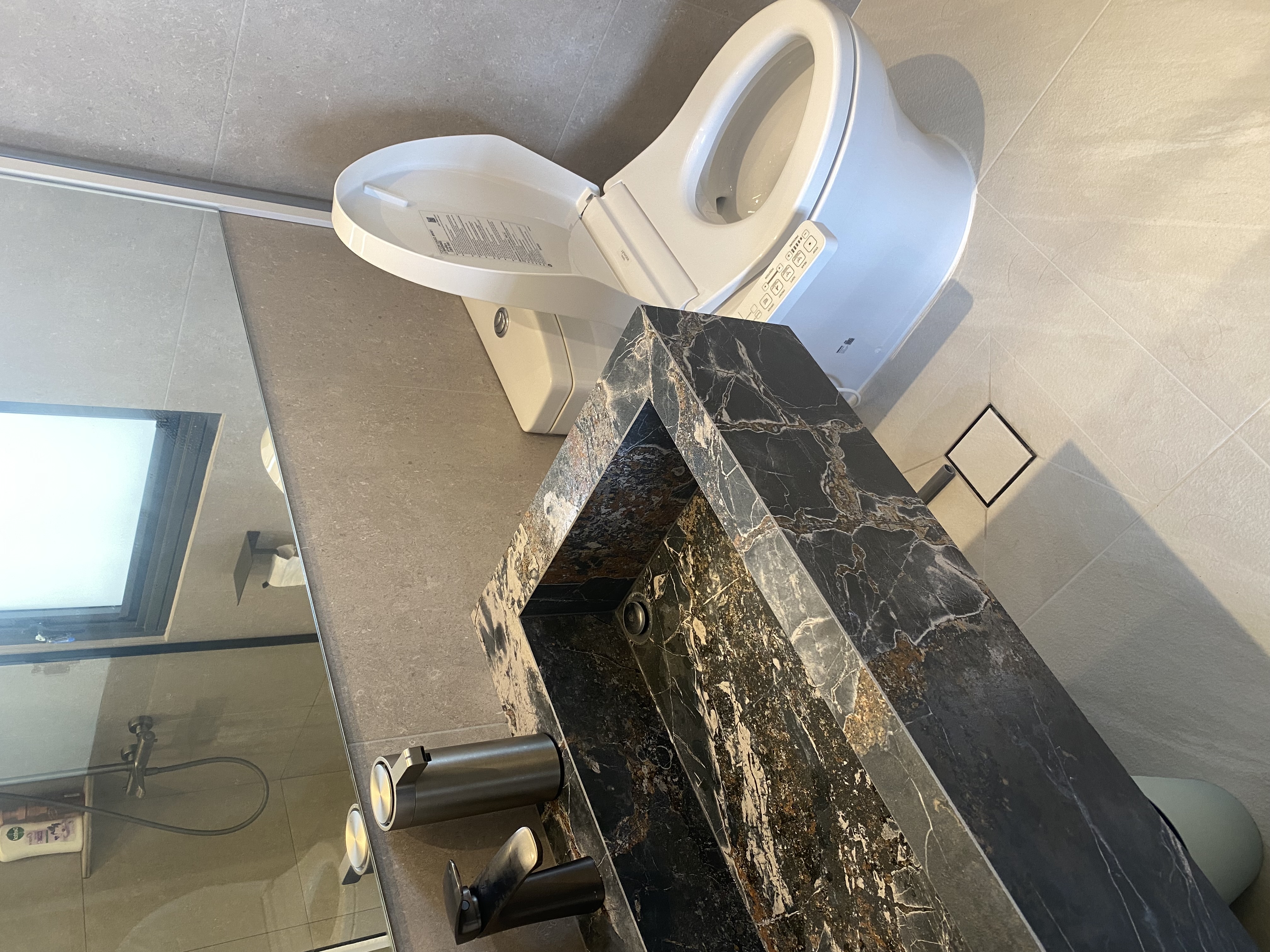 Hotel-Vibes Light & Dark Theme Bathrooms✨