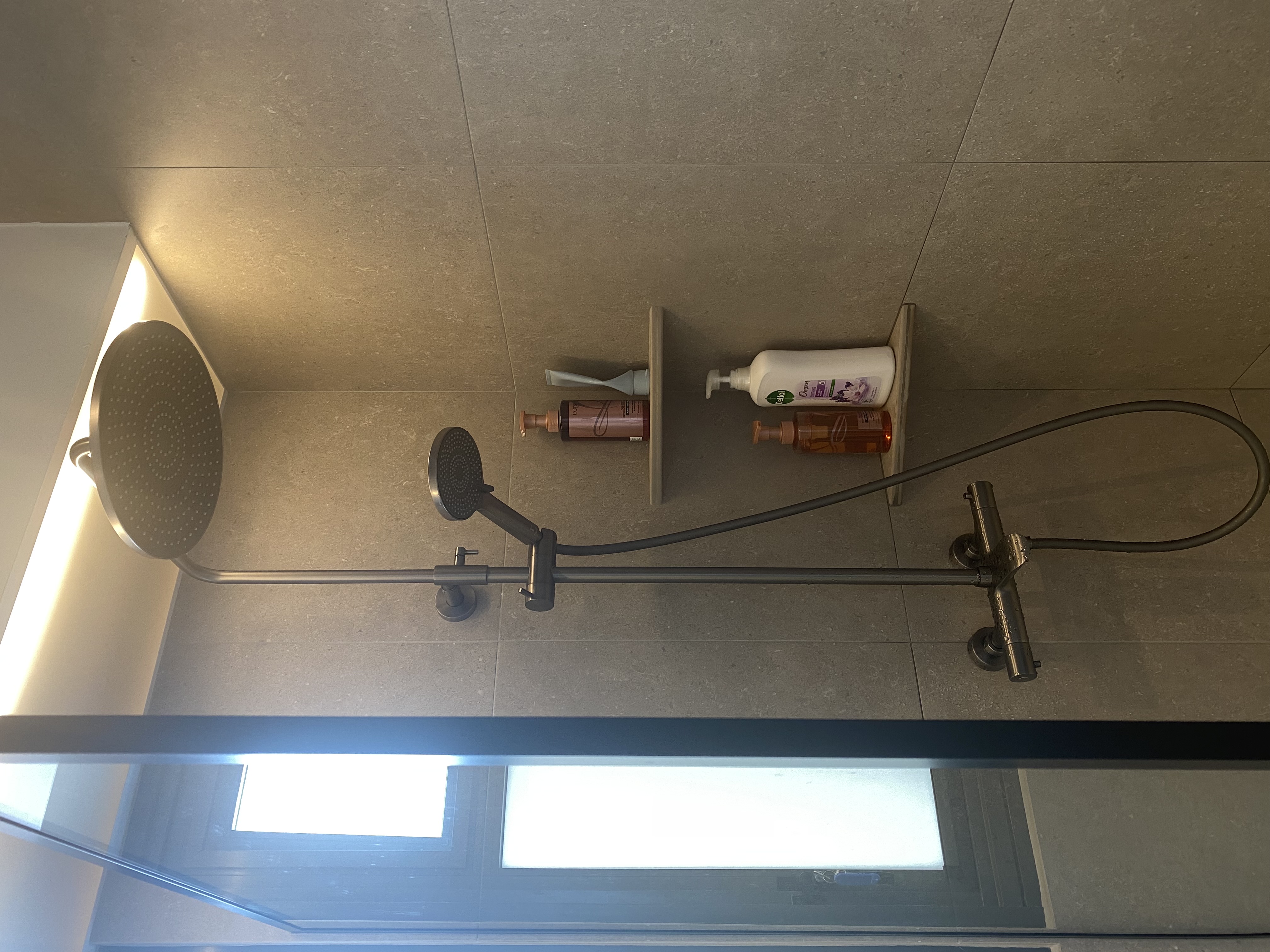 Hotel-Vibes Light & Dark Theme Bathrooms✨