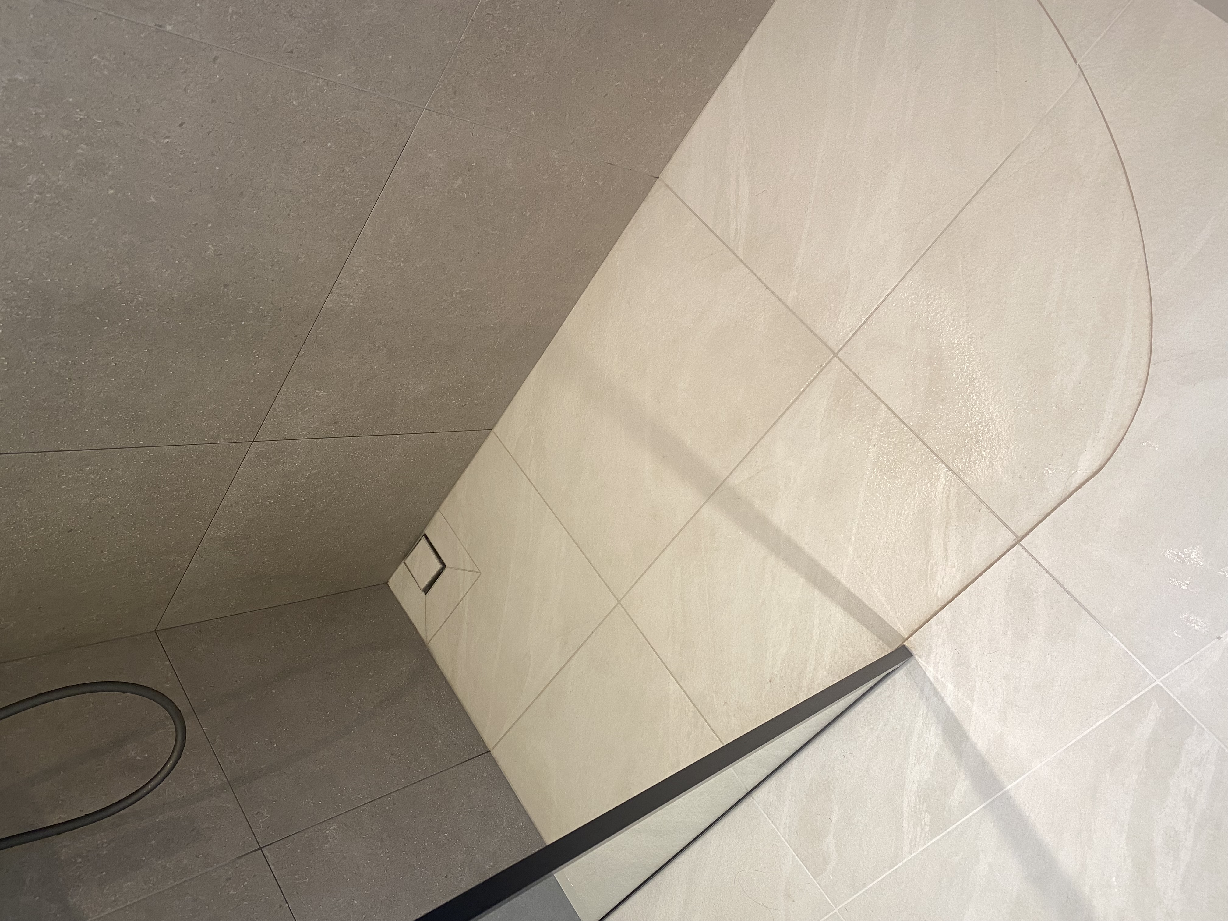 Hotel-Vibes-Light-&-Dark-Theme-Bathrooms✨