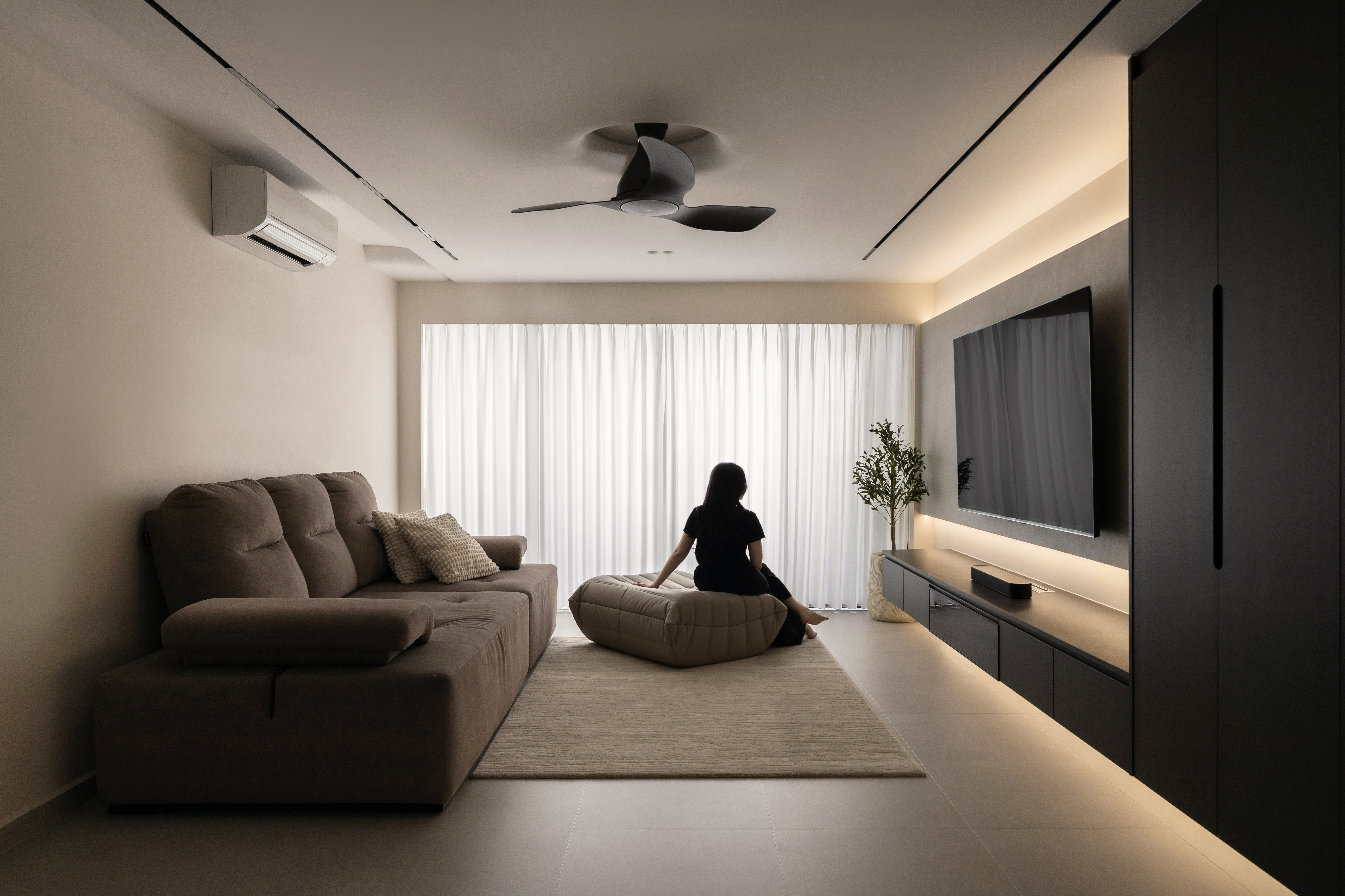 Explore the allure of a Contemporary home 😍