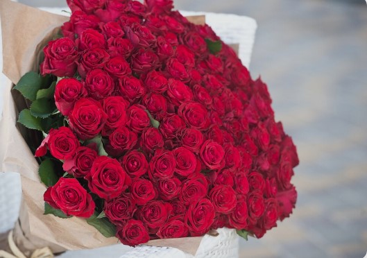 99-Rose-Bouquet-for-Vday-Flowers
