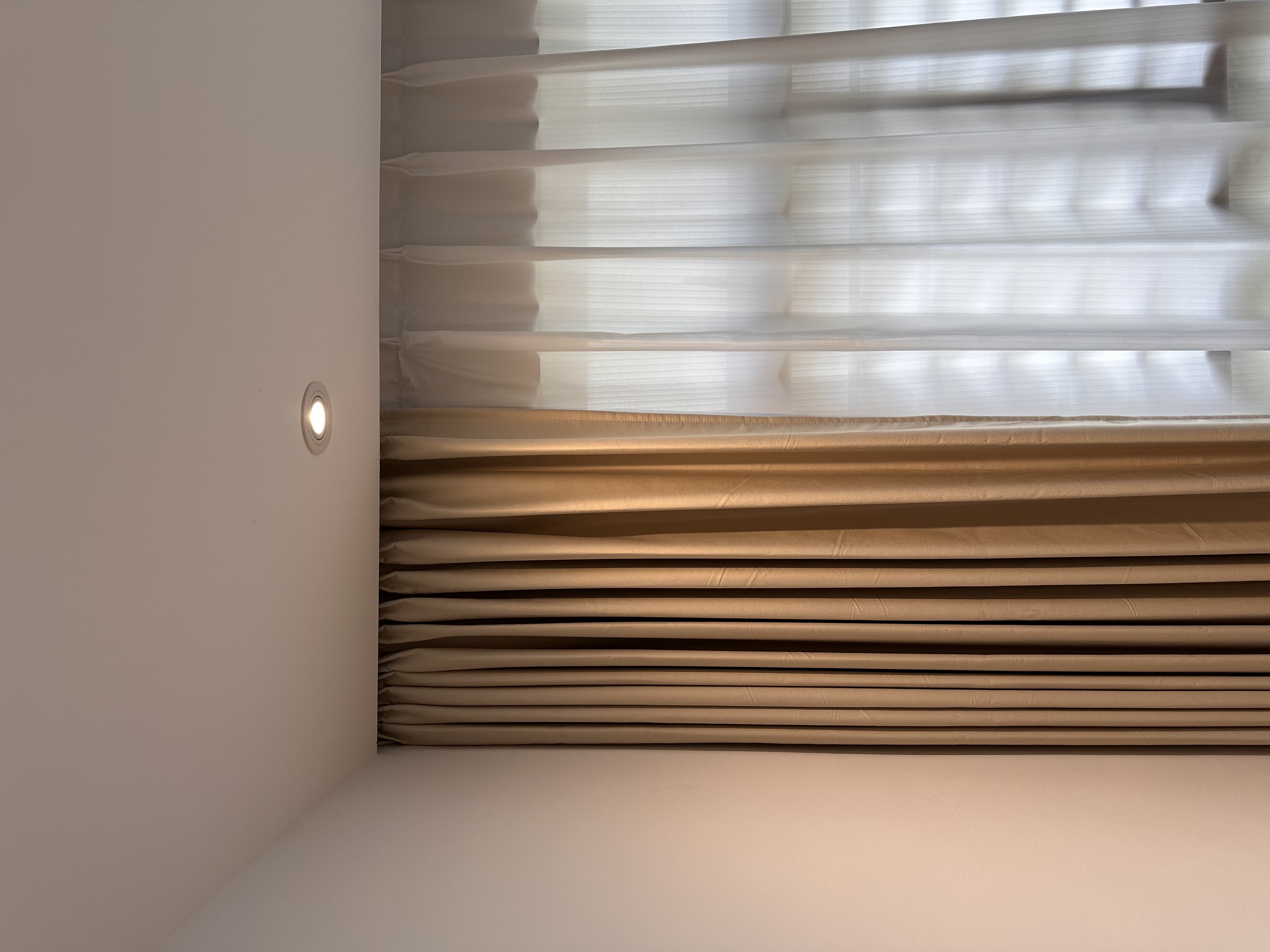 All-light, we let our electrician choose all the lights 💡