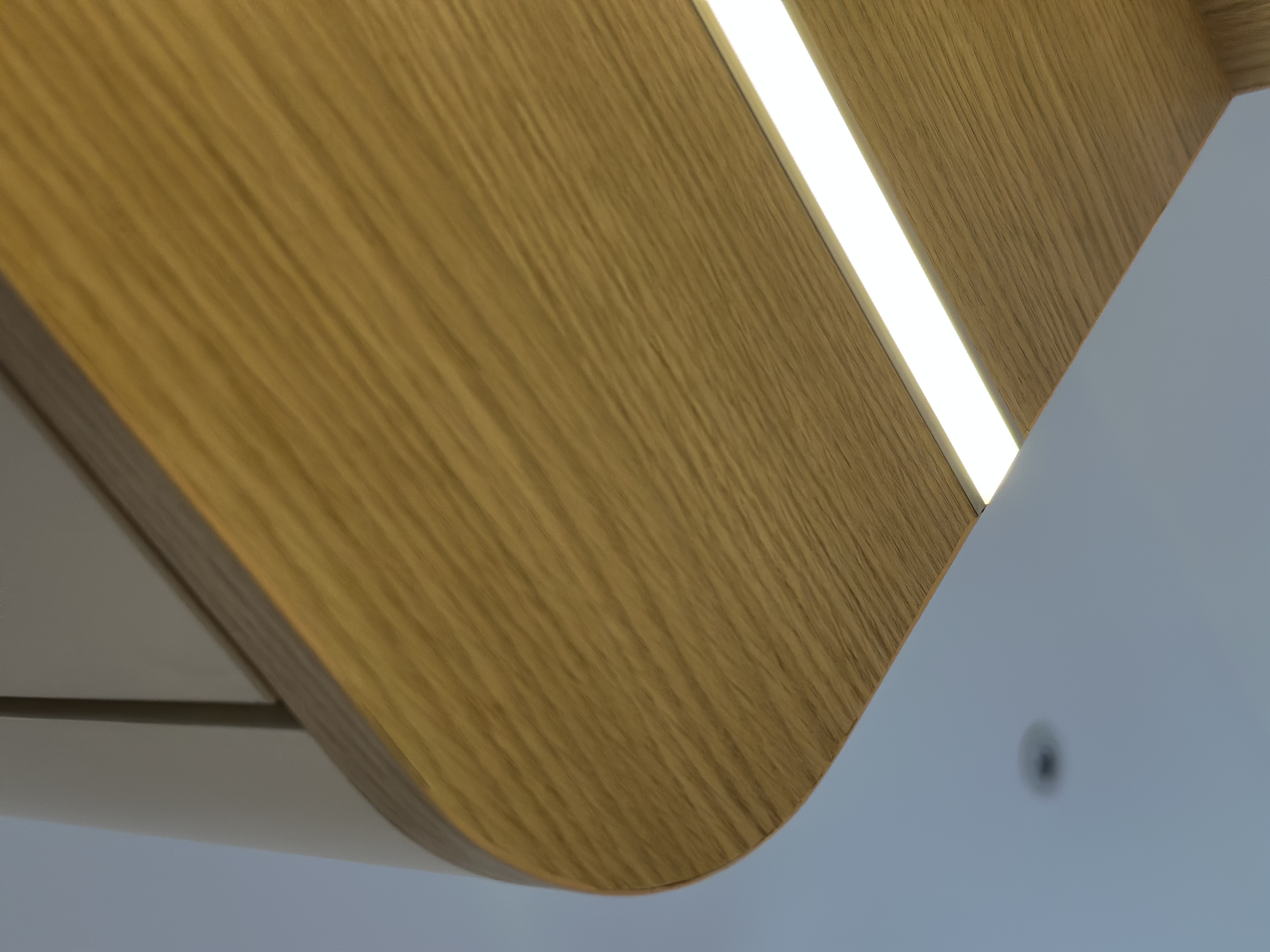 All-light, we let our electrician choose all the lights 💡