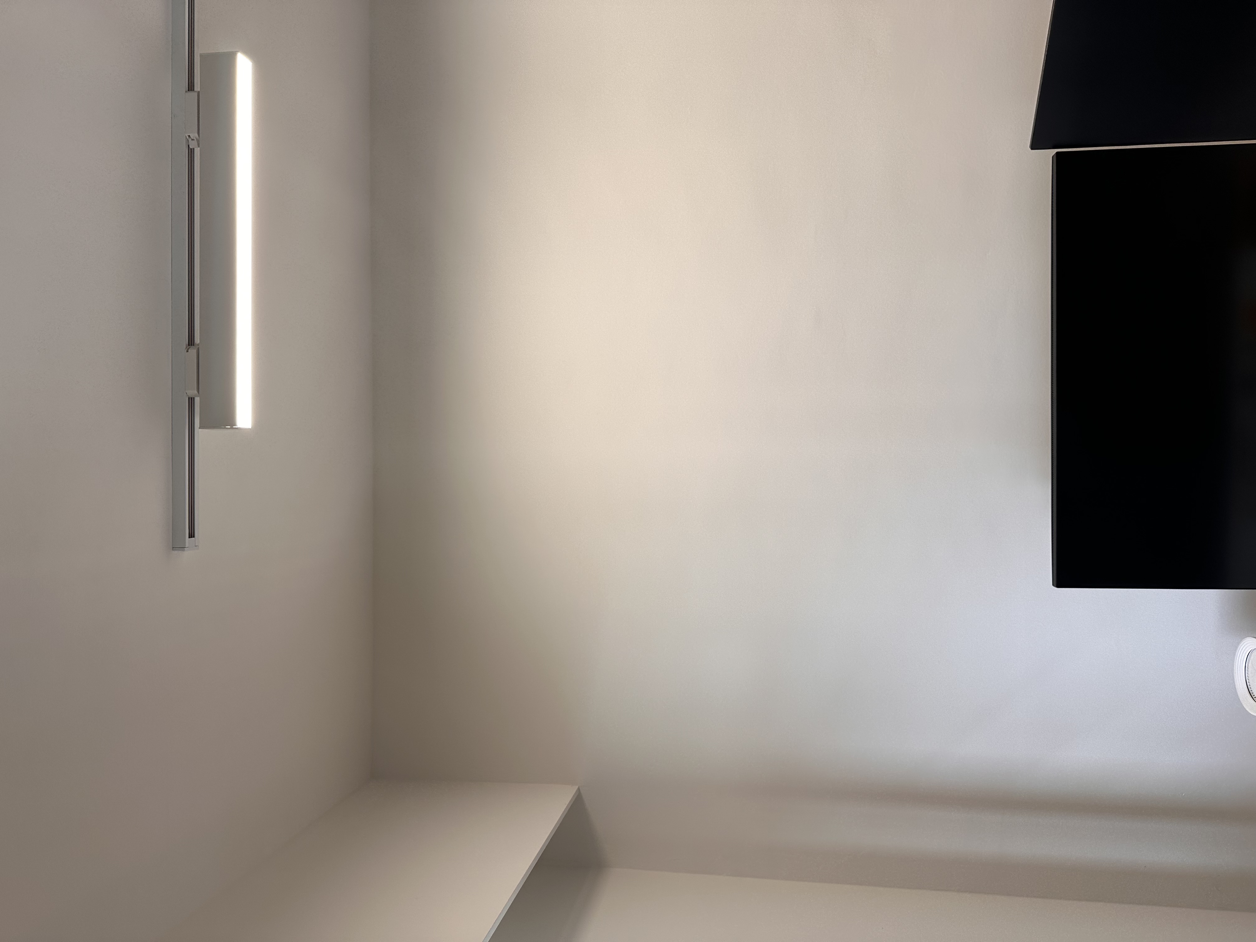 All-light,-we-let-our-electrician-choose-all-the-lights-💡