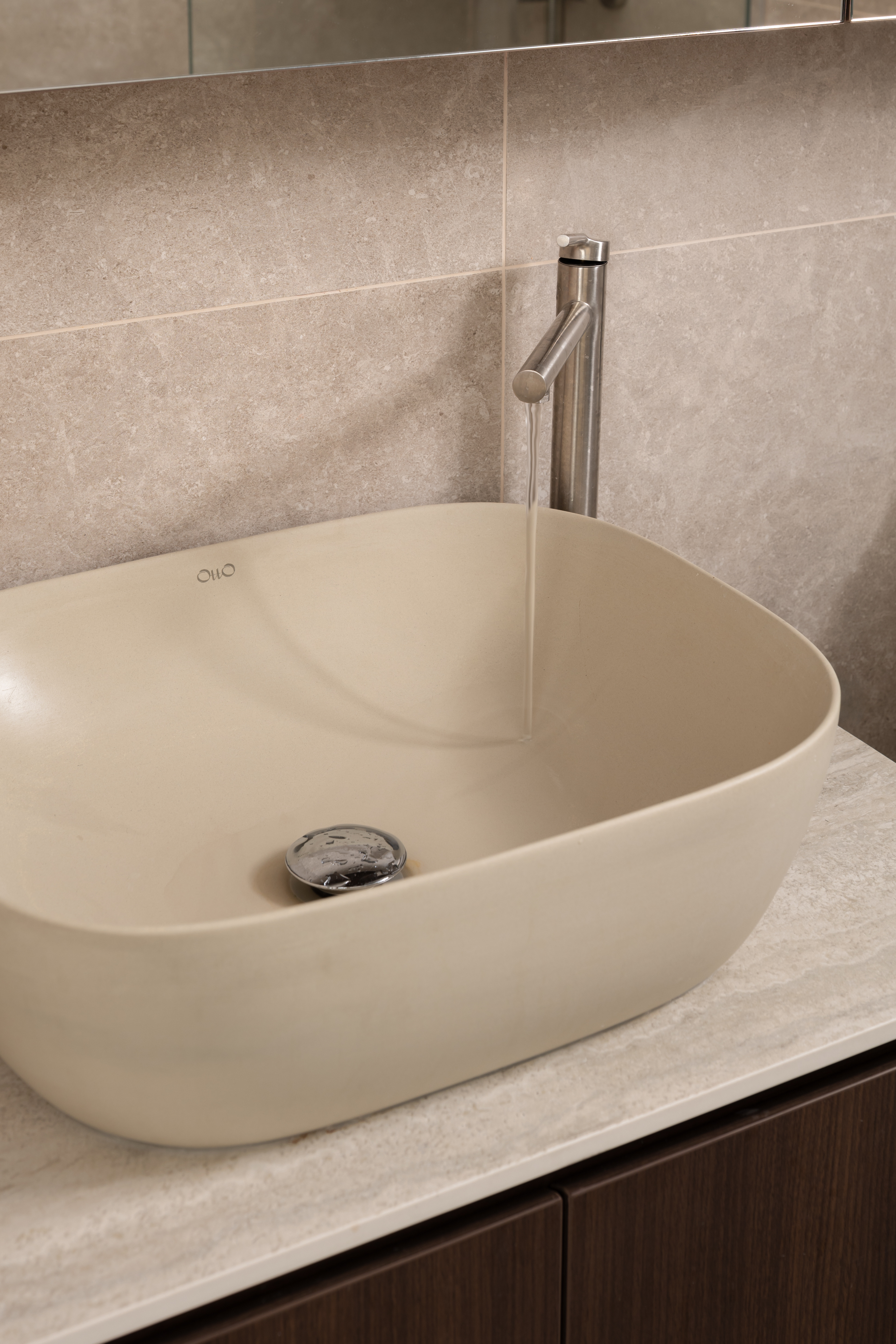 Neutral Tones, Everyday Comfort