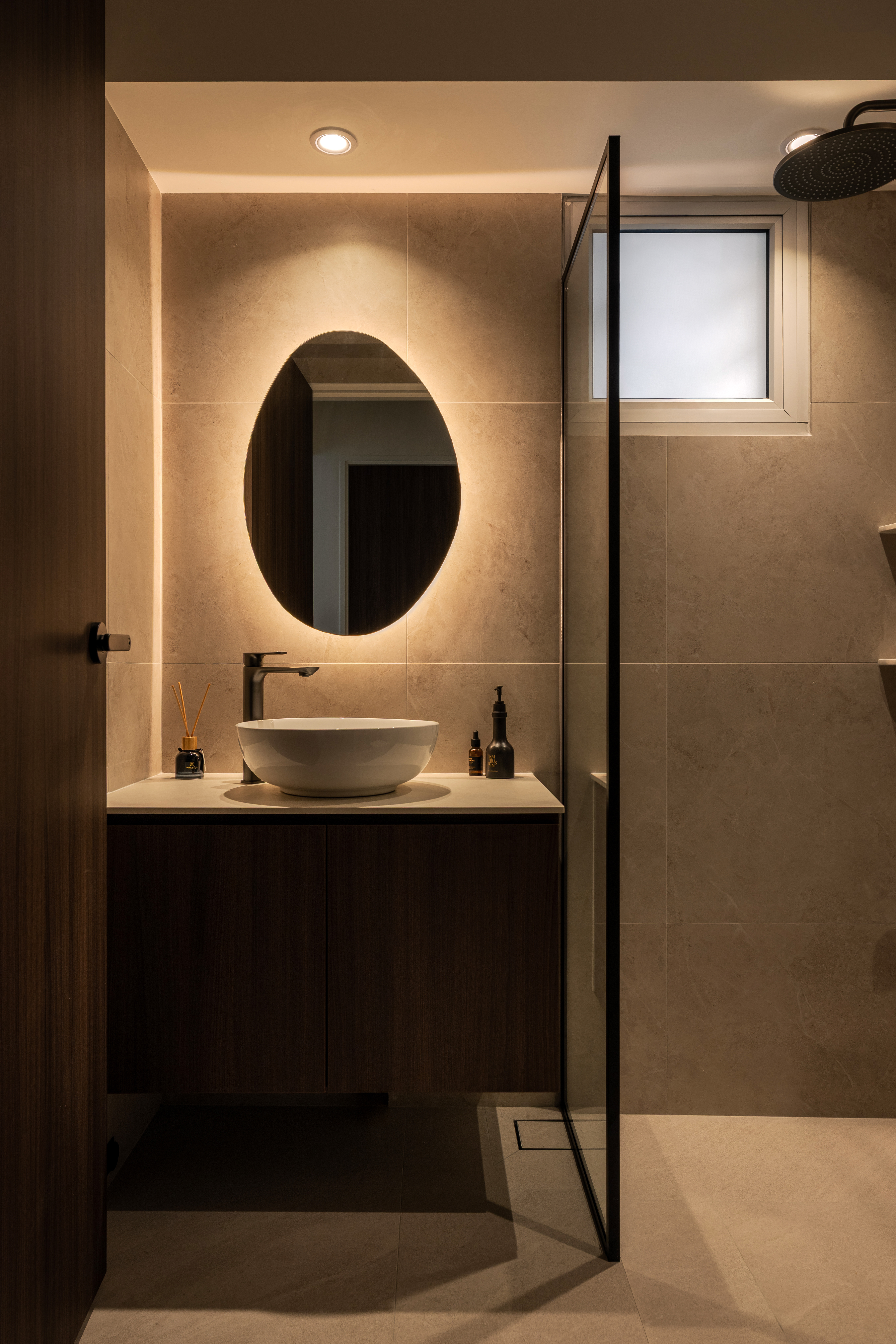 An open-concept Japandi-inspired dwelling 🍵