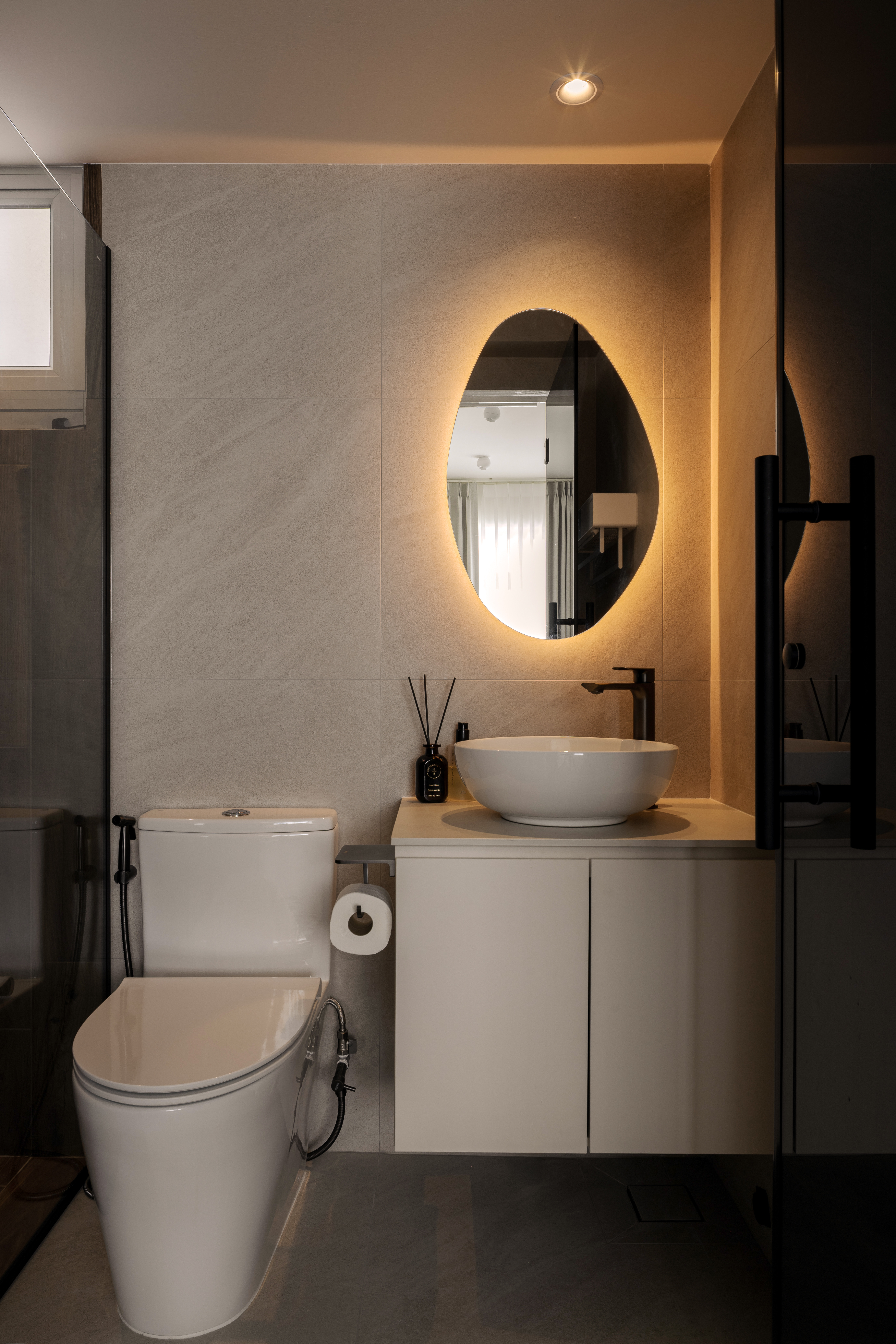 An open-concept Japandi-inspired dwelling 🍵