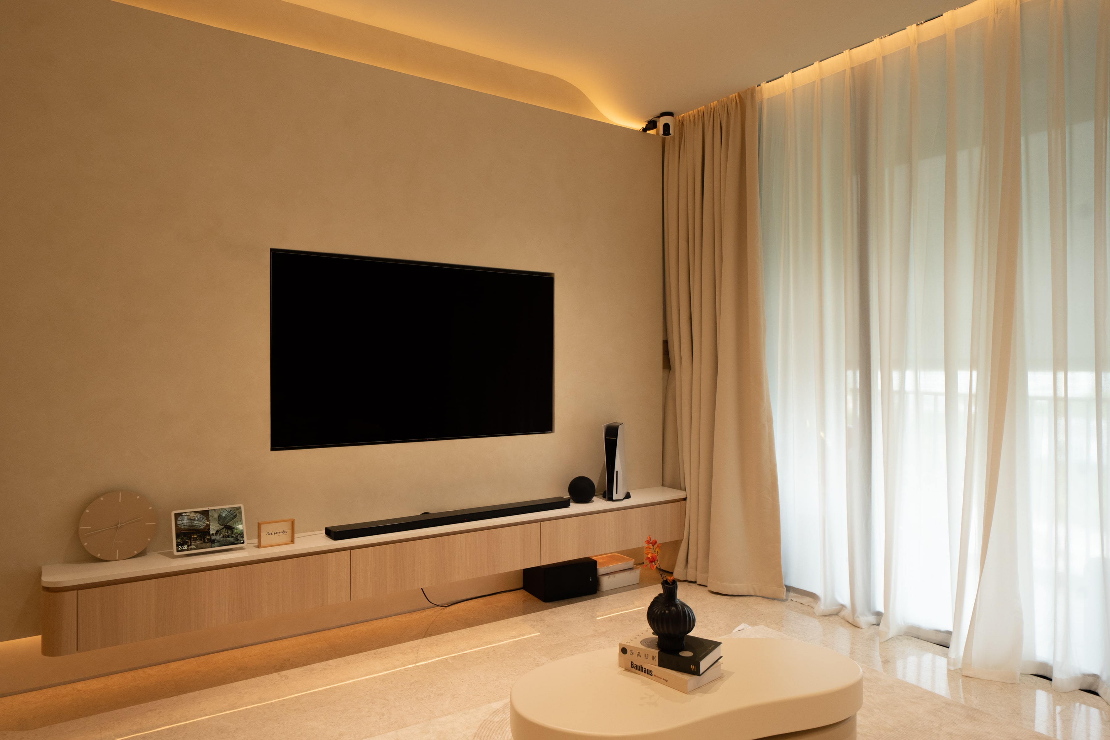 Curves, warmth and light