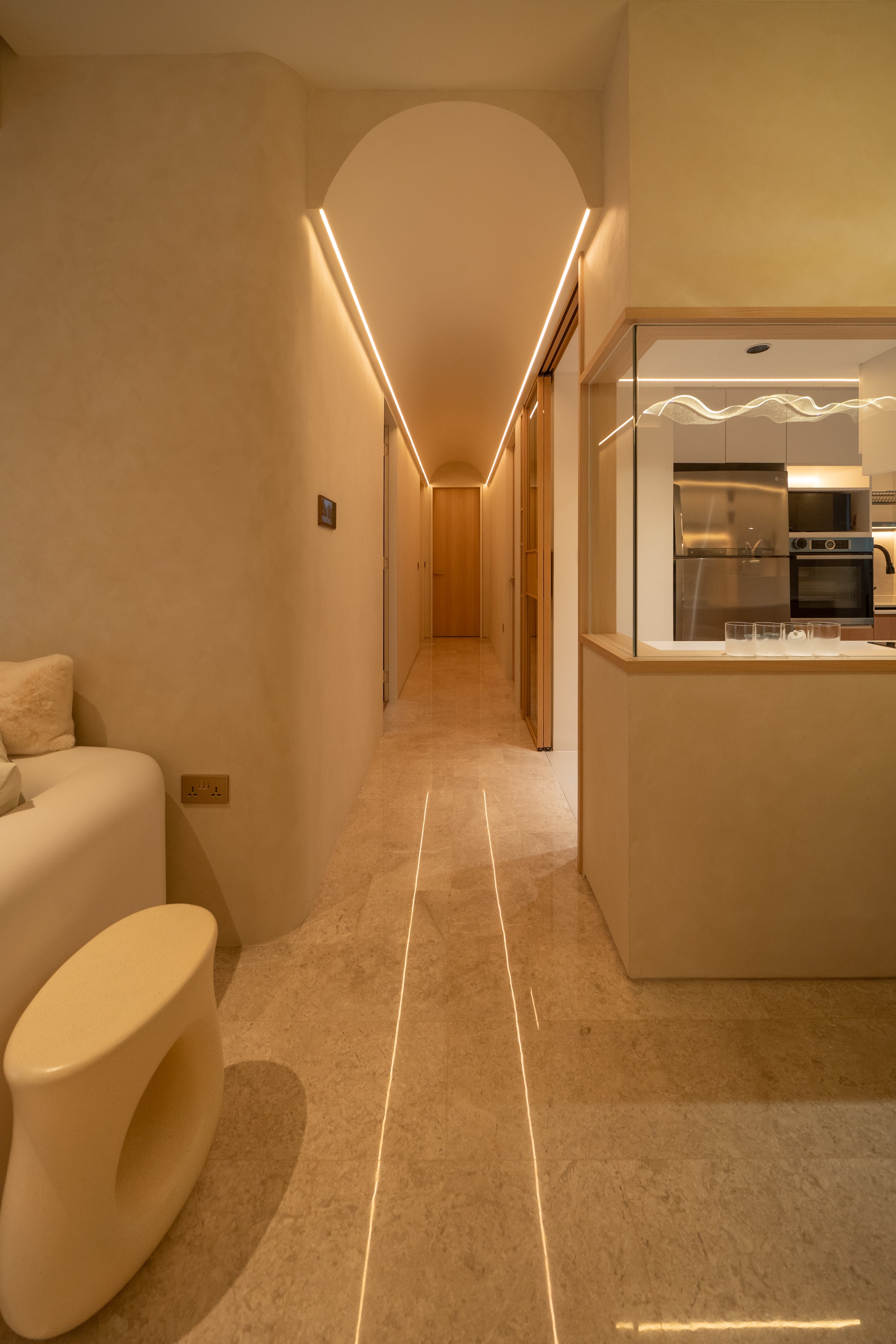 Curves,-warmth-and-light