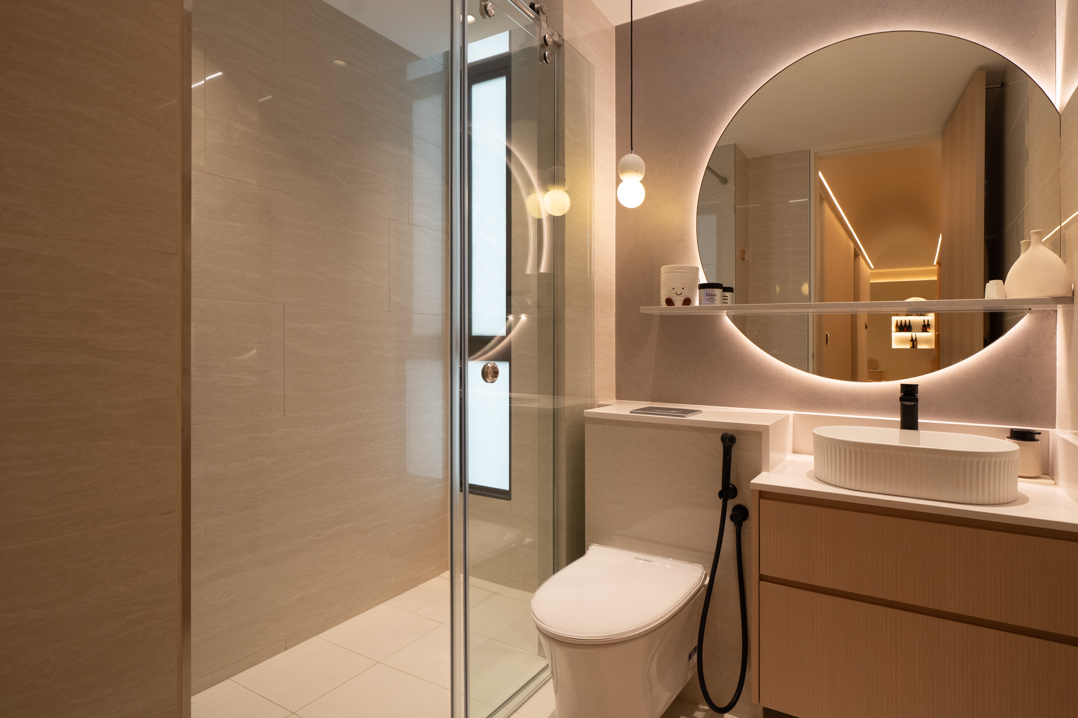 Curves, warmth and light