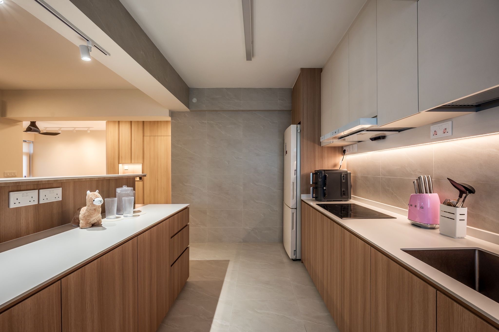 Bright, Airy & Open Kitchen