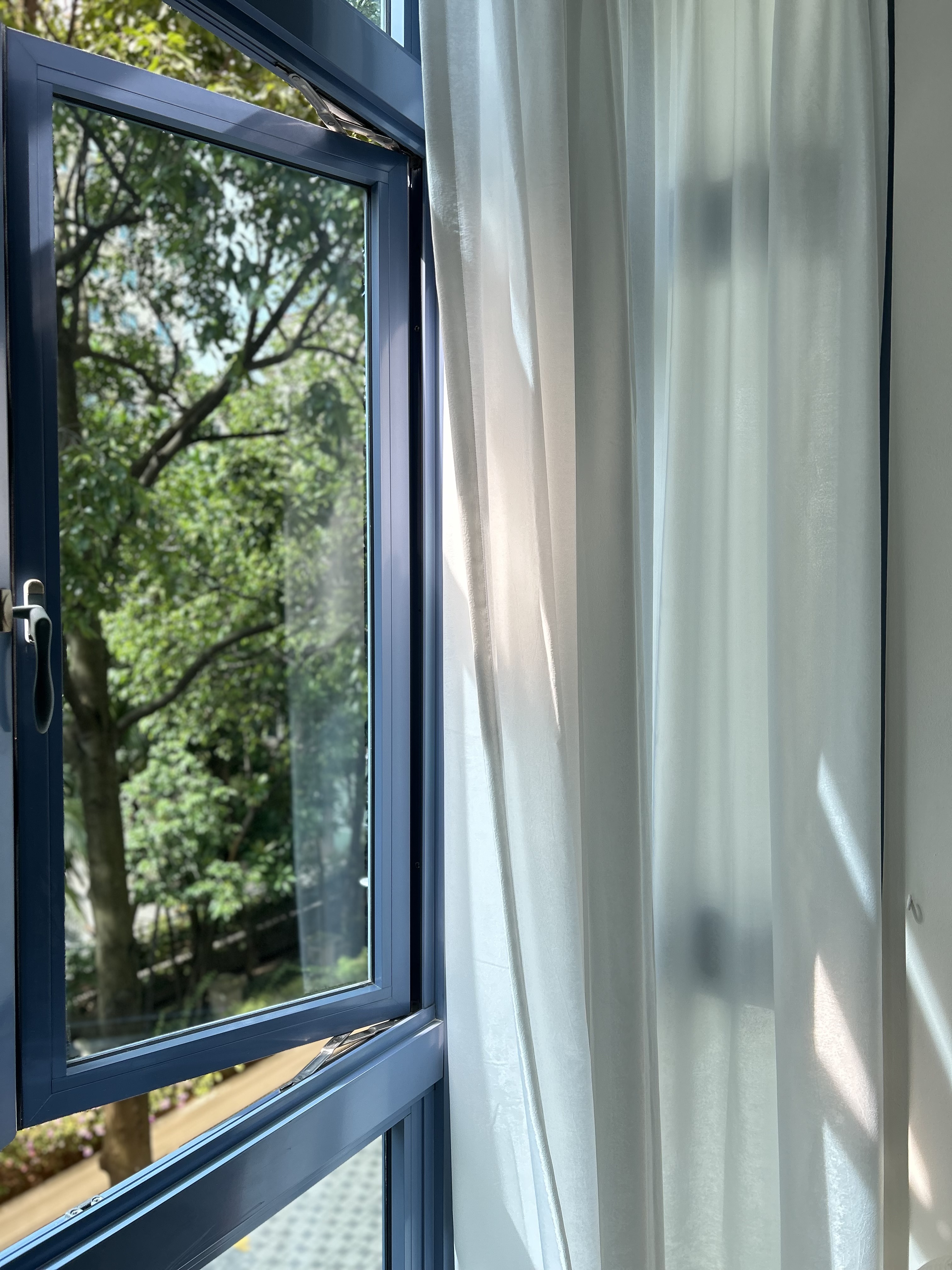 Layers of light, texture, and calm 🌿