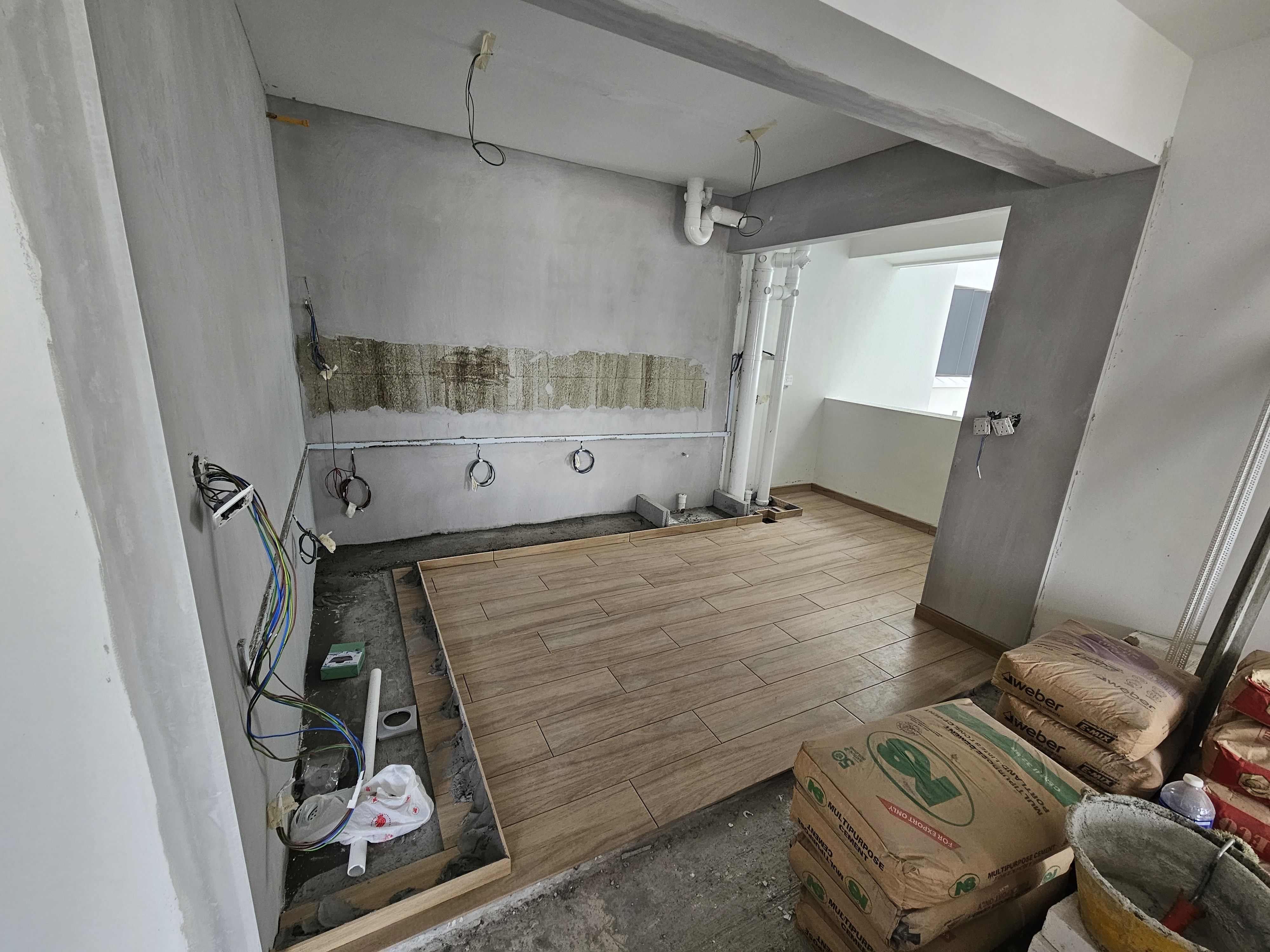 Reno win: Hacking service yard walls