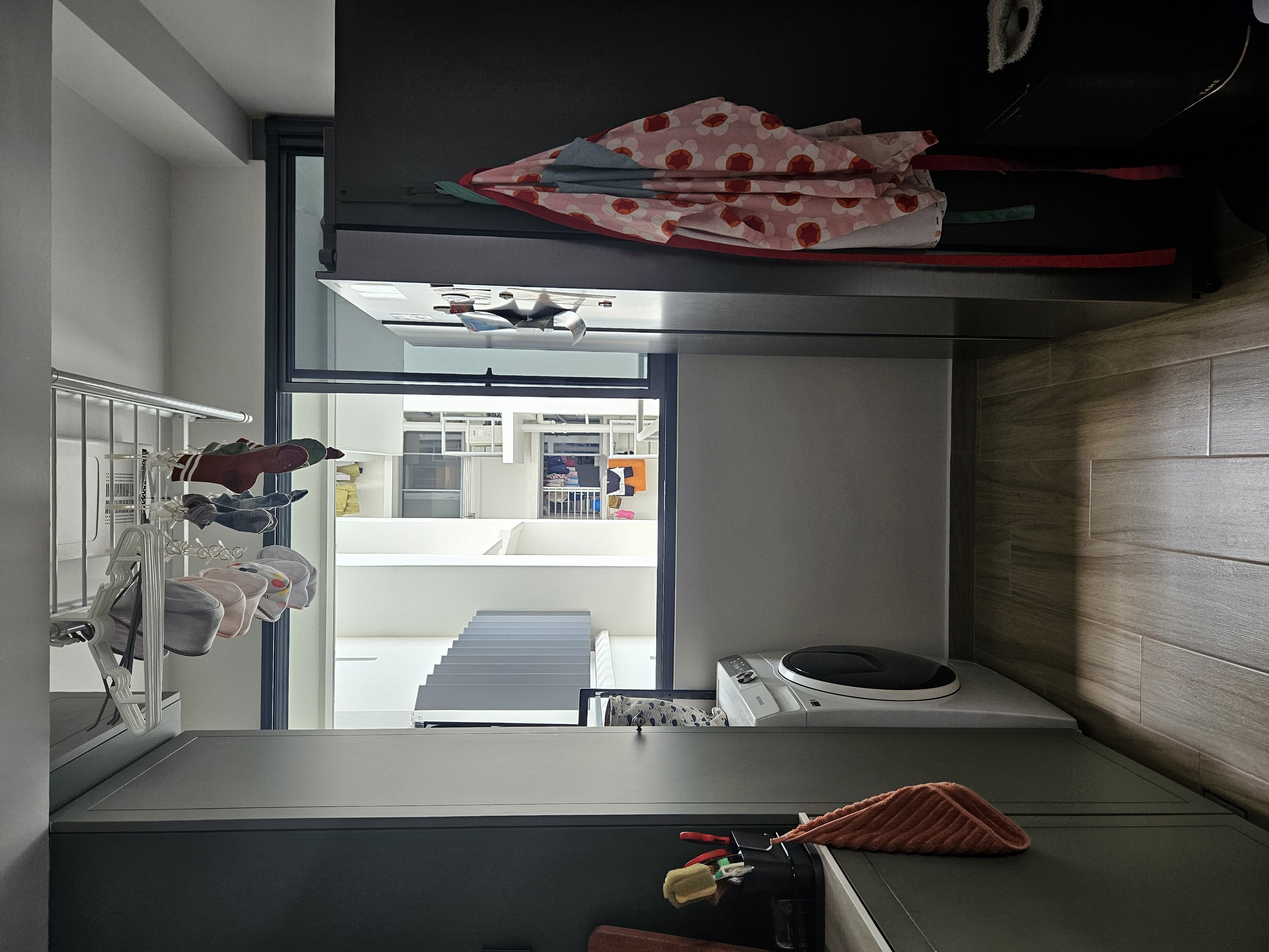 Reno win: Hacking service yard walls