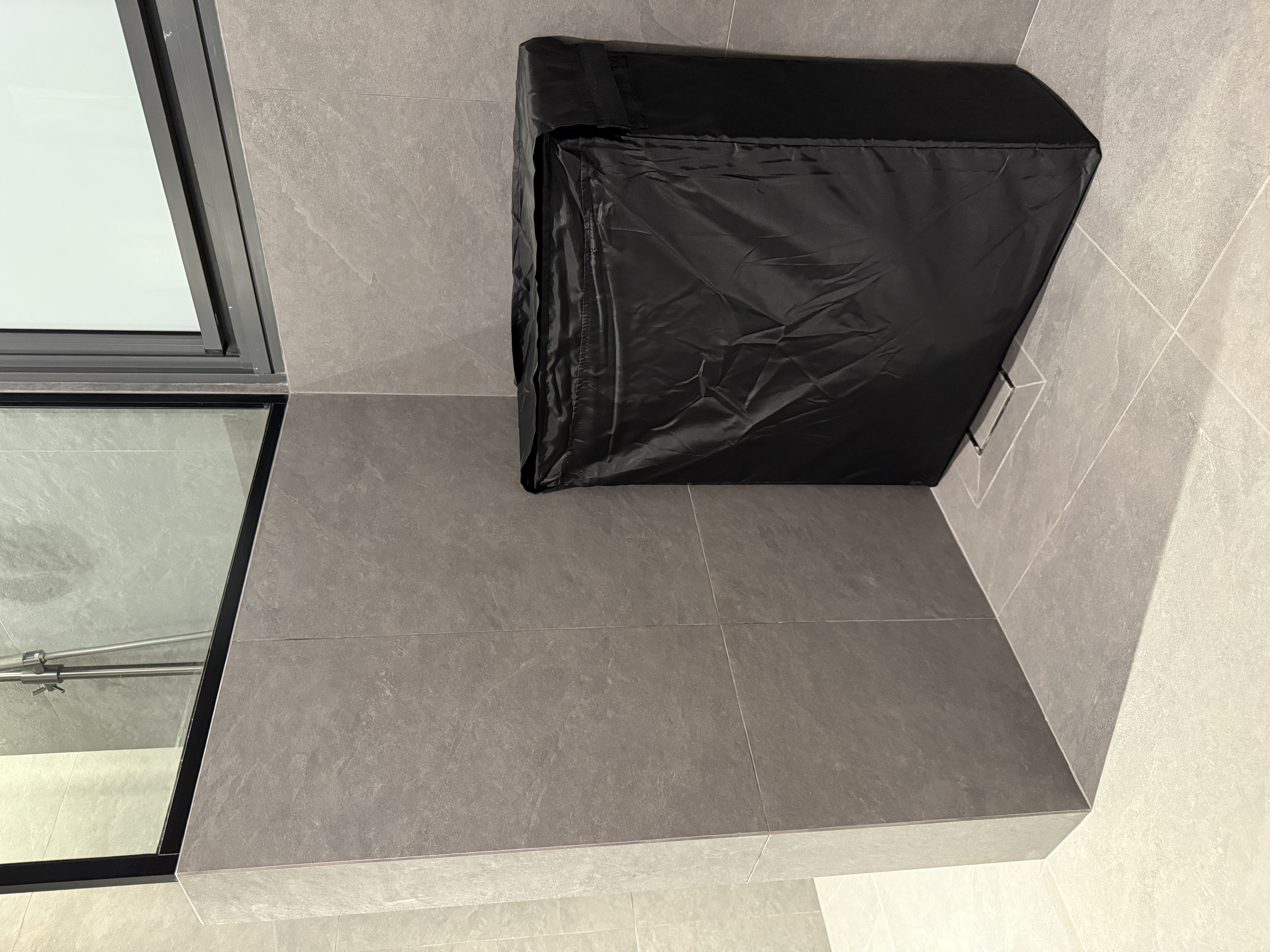 Our hotel-inspired master bath: keeping all things dark and cosy