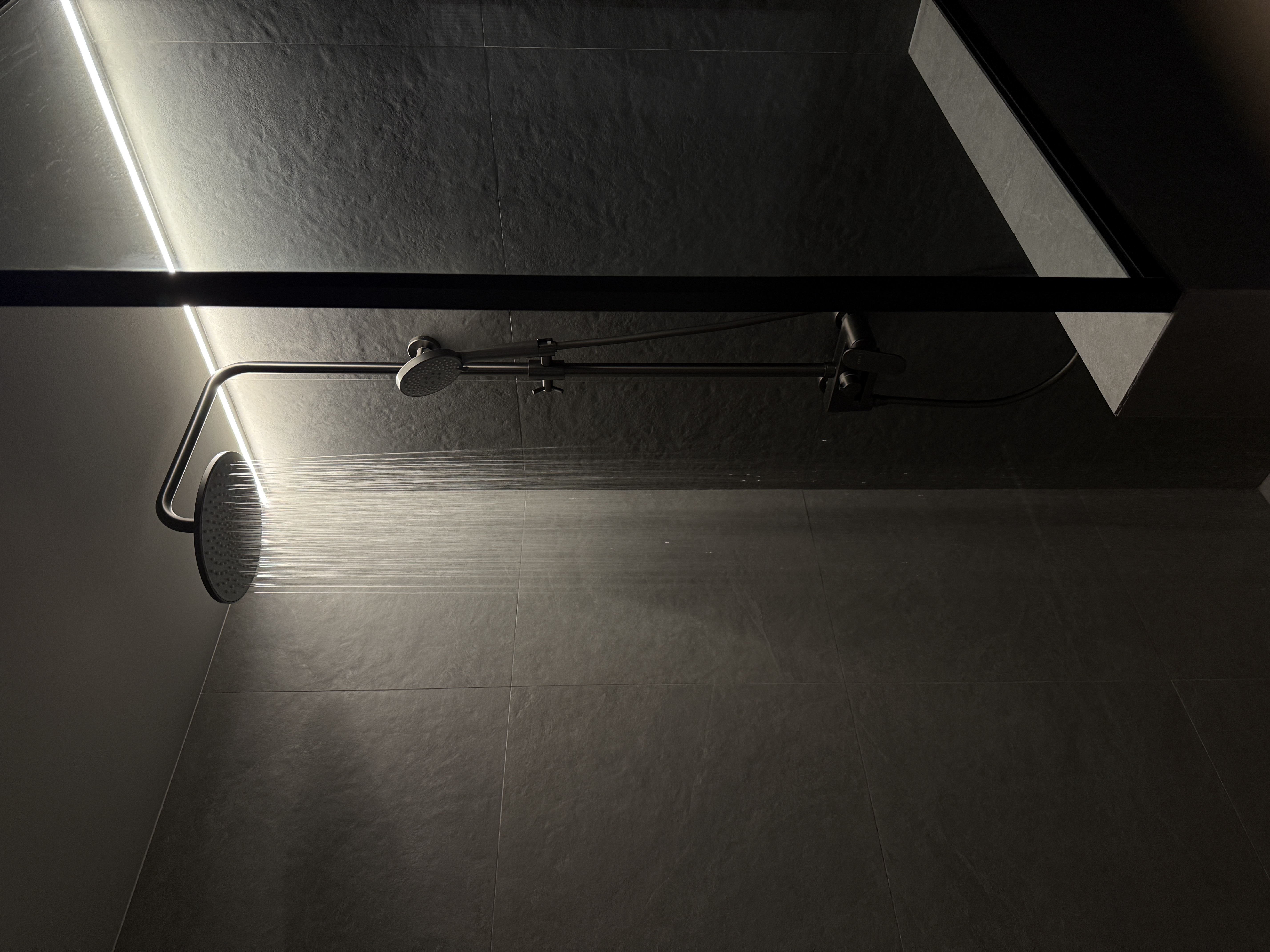 Our hotel-inspired master bath: keeping all things dark and cosy