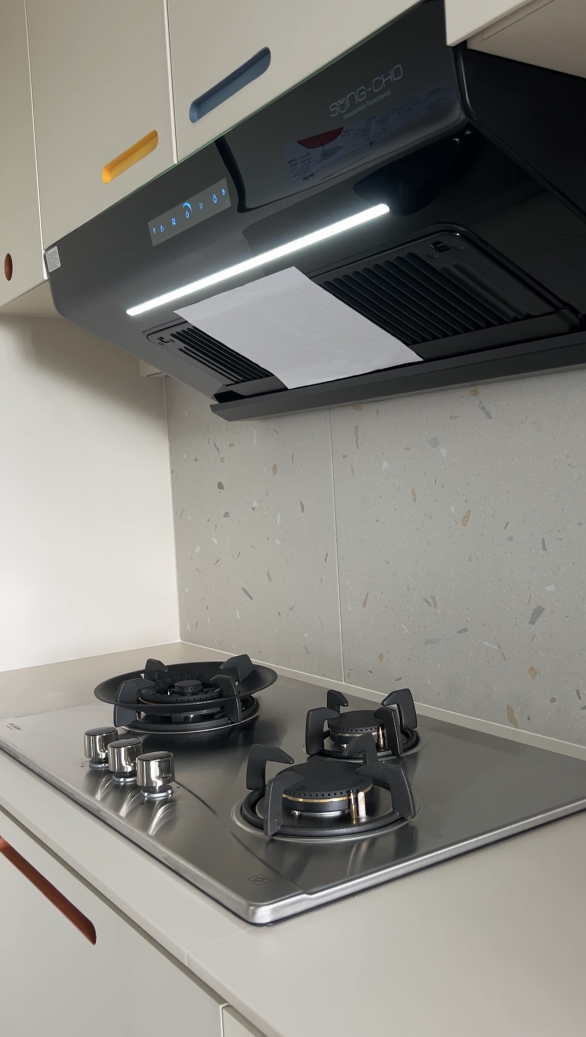 Kitchen Hood Installation Problem