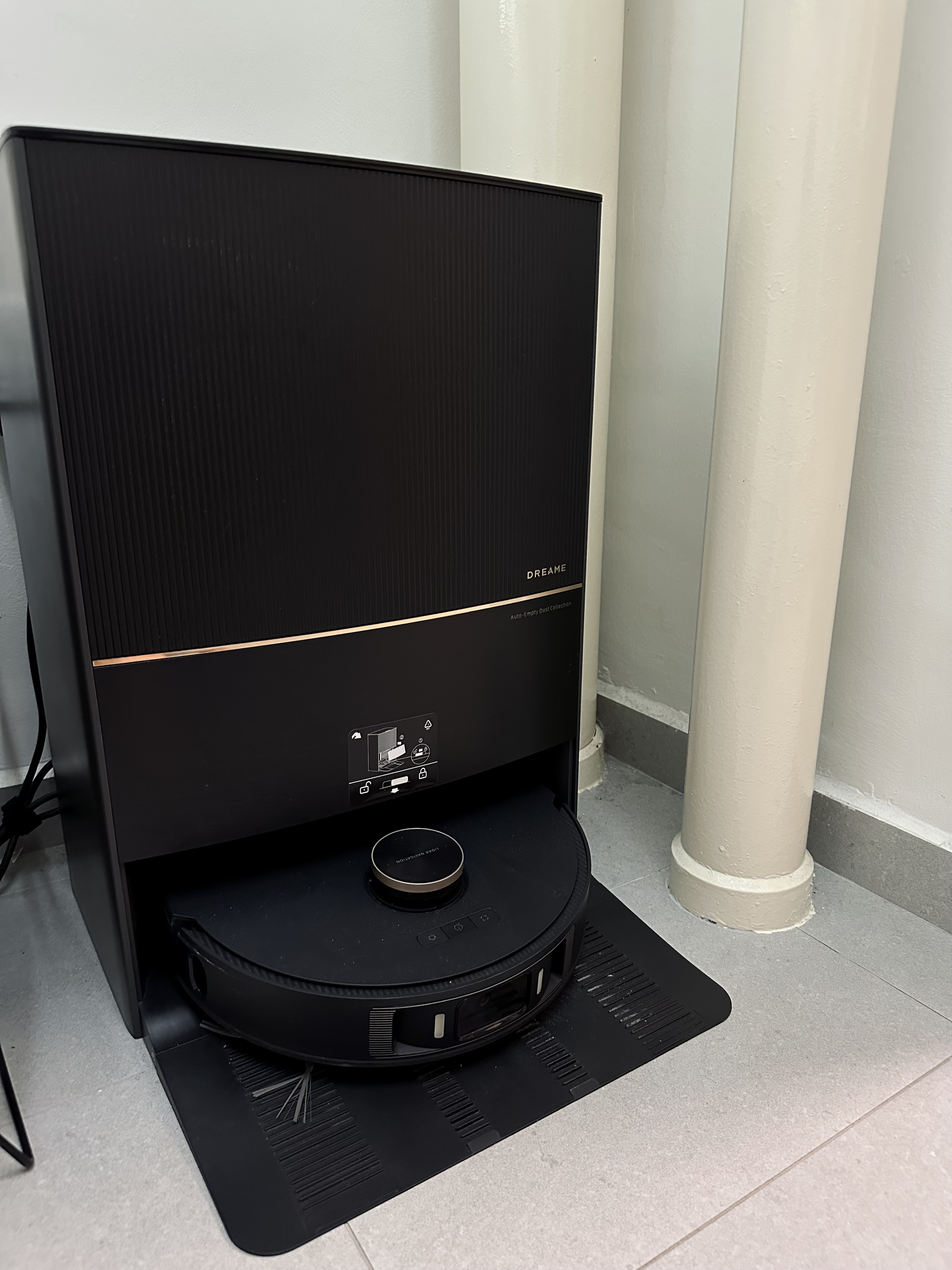 Our-Realistic,-No-Reno-4-room-HDB-Service-Yard-🧺