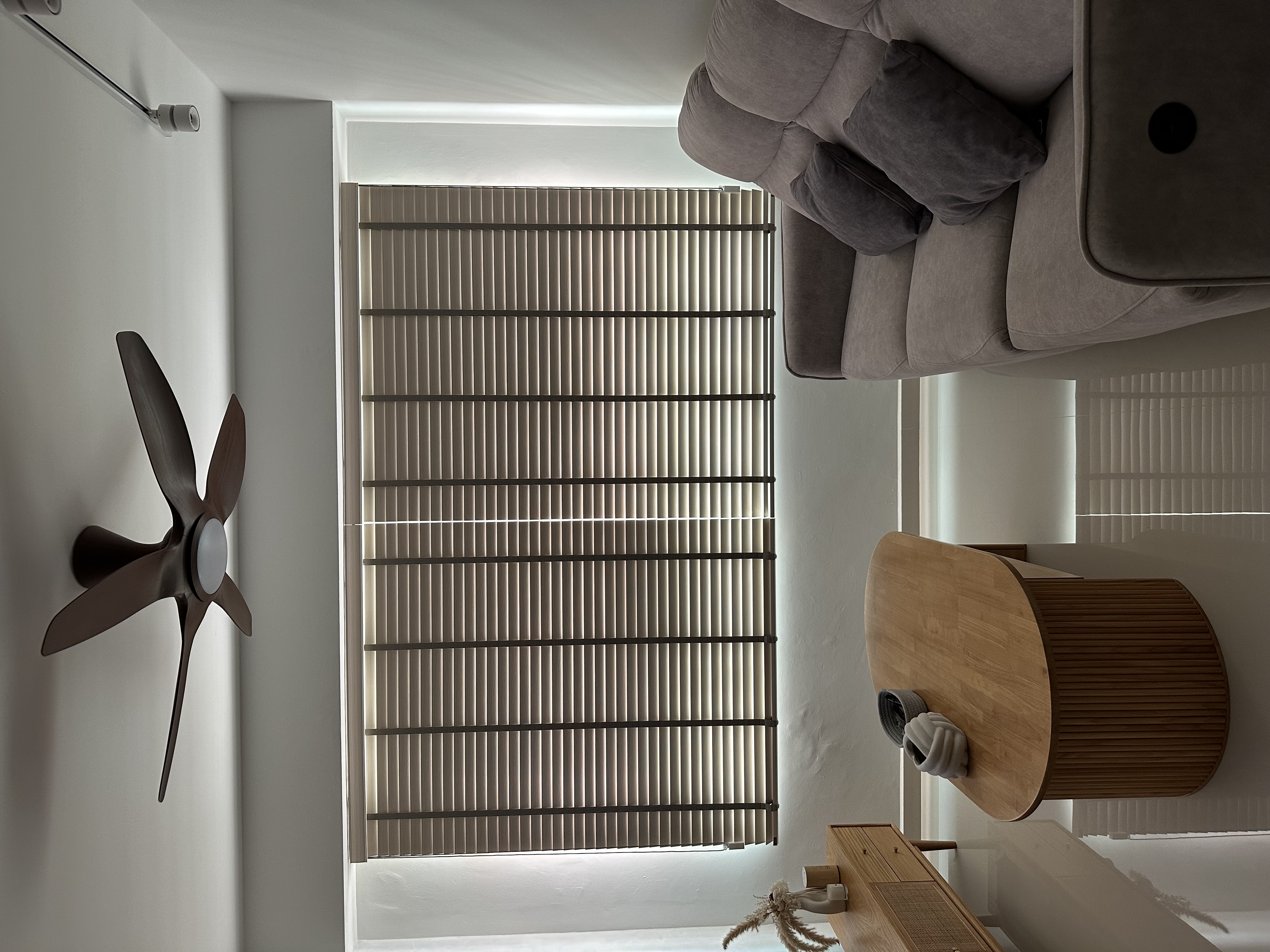 Why We Spend More Time Eating At Our Living Room 👀