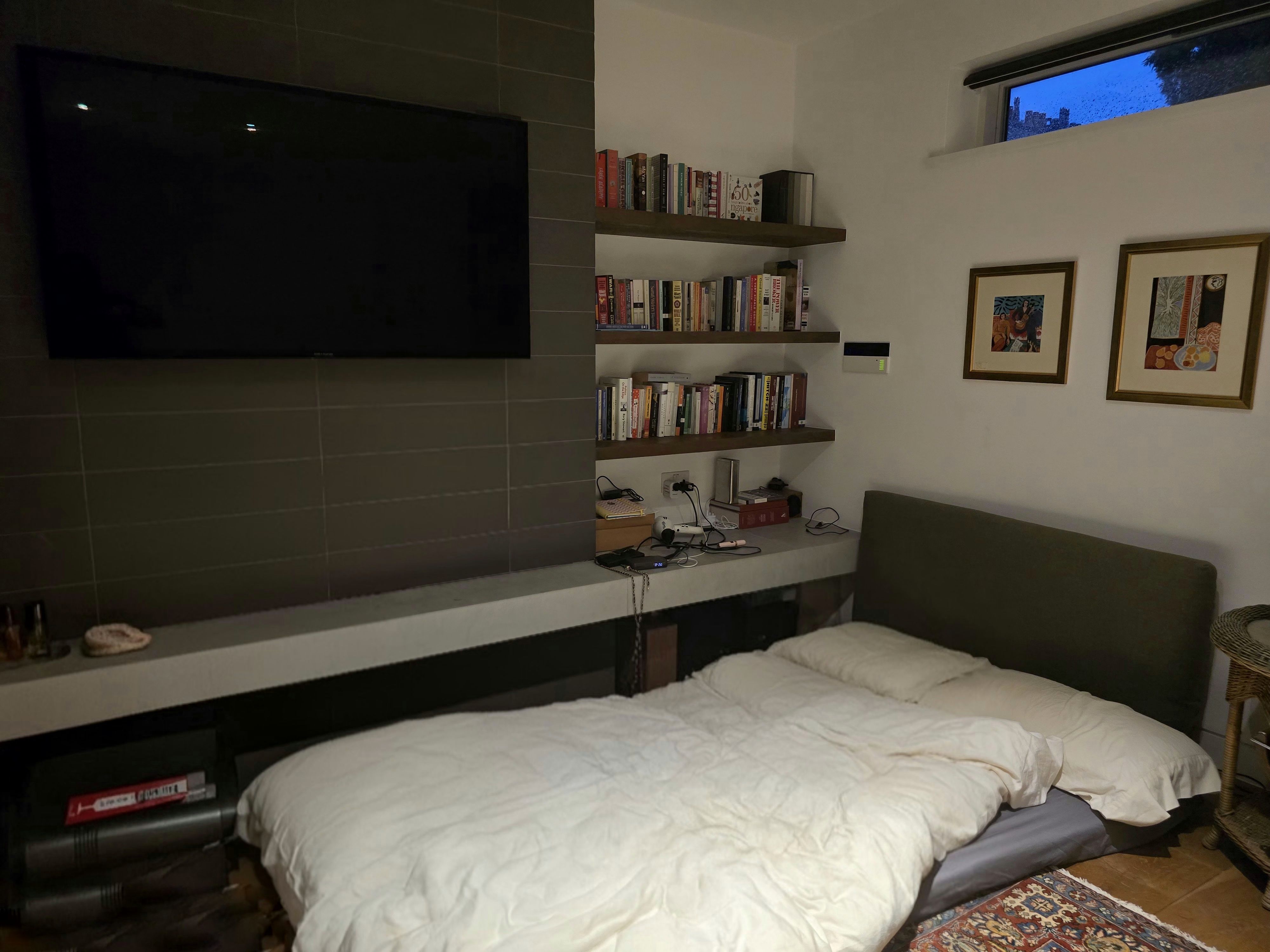 Space-saving-Cozy-Sofa-Bed-with-reading-Nook