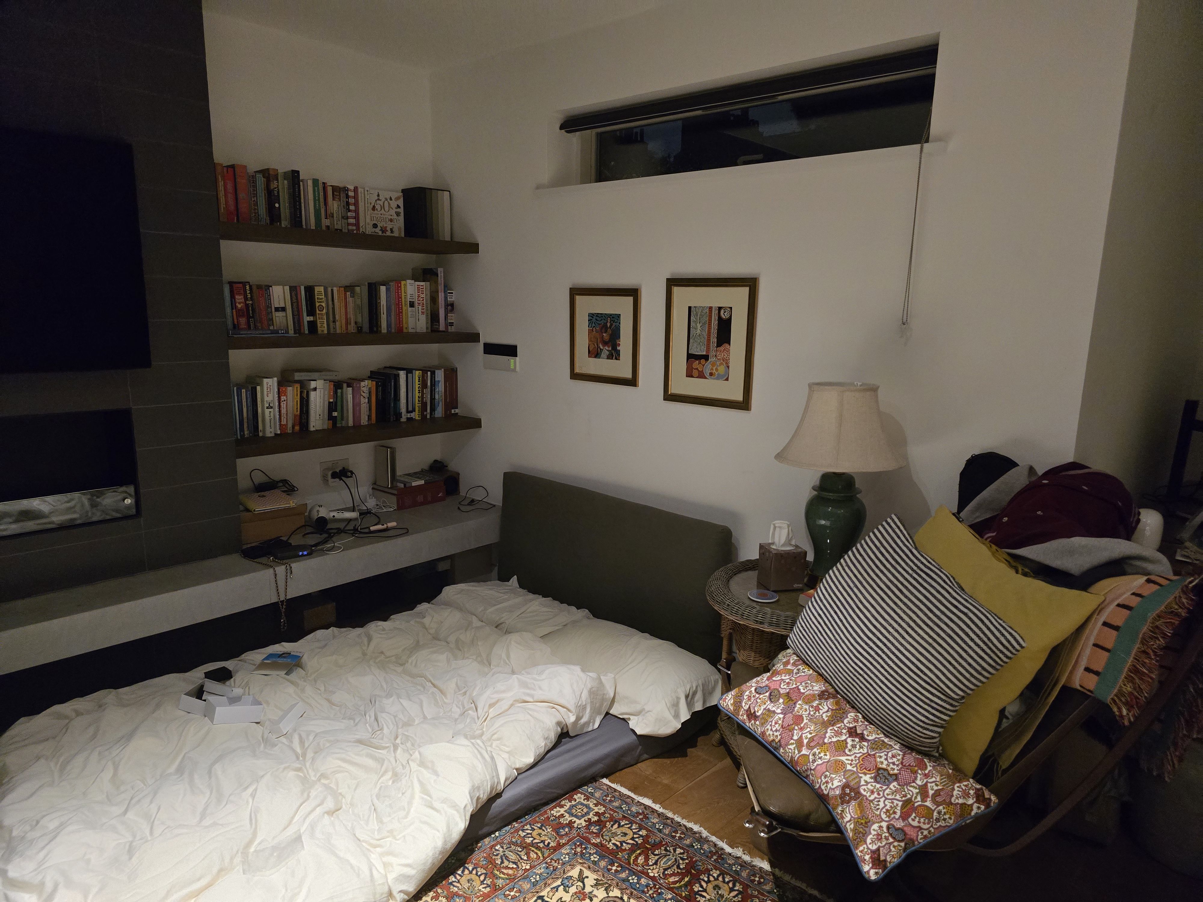 Space-saving Cozy Sofa-Bed with reading Nook