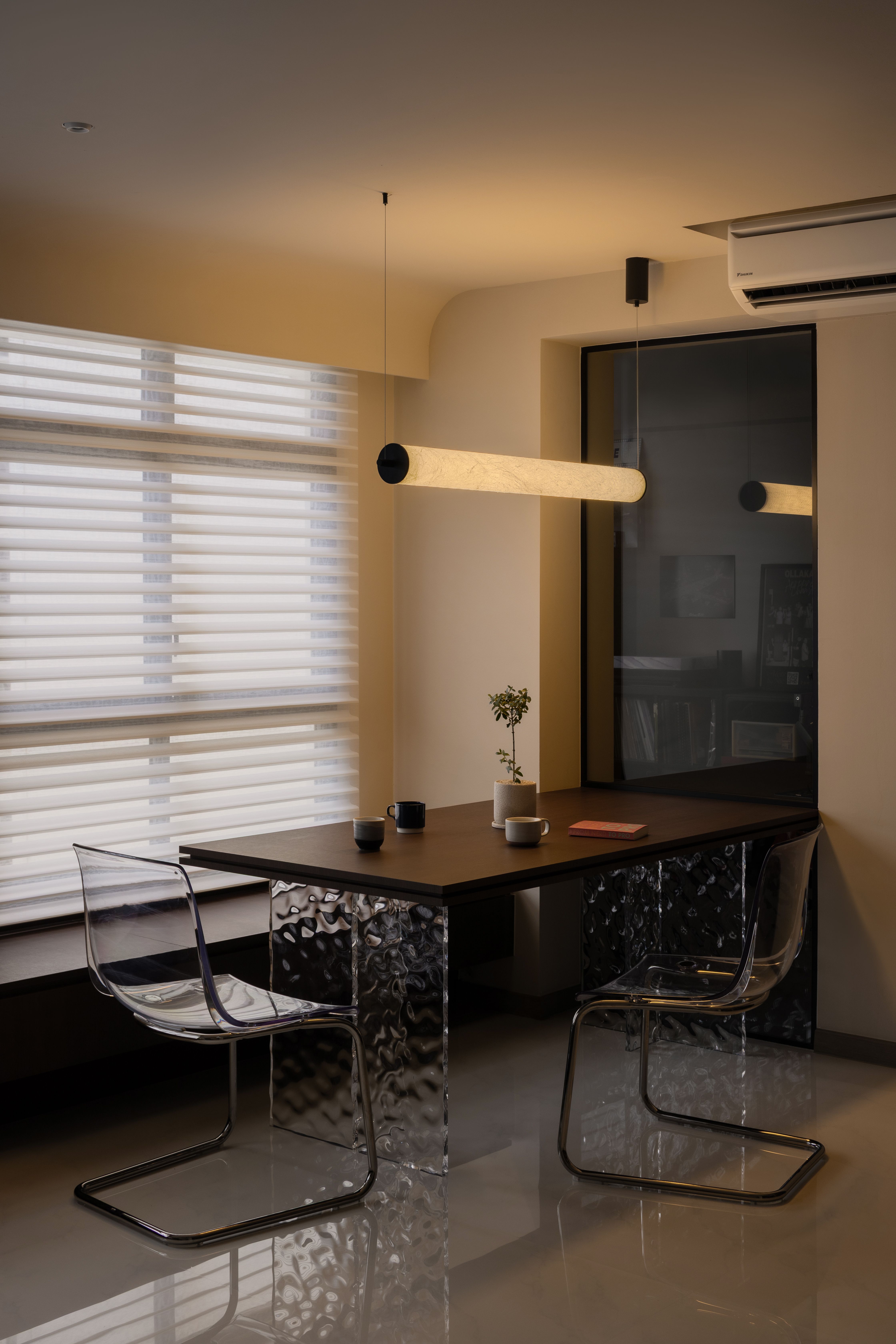 Mid Century Modern Charm ✨️