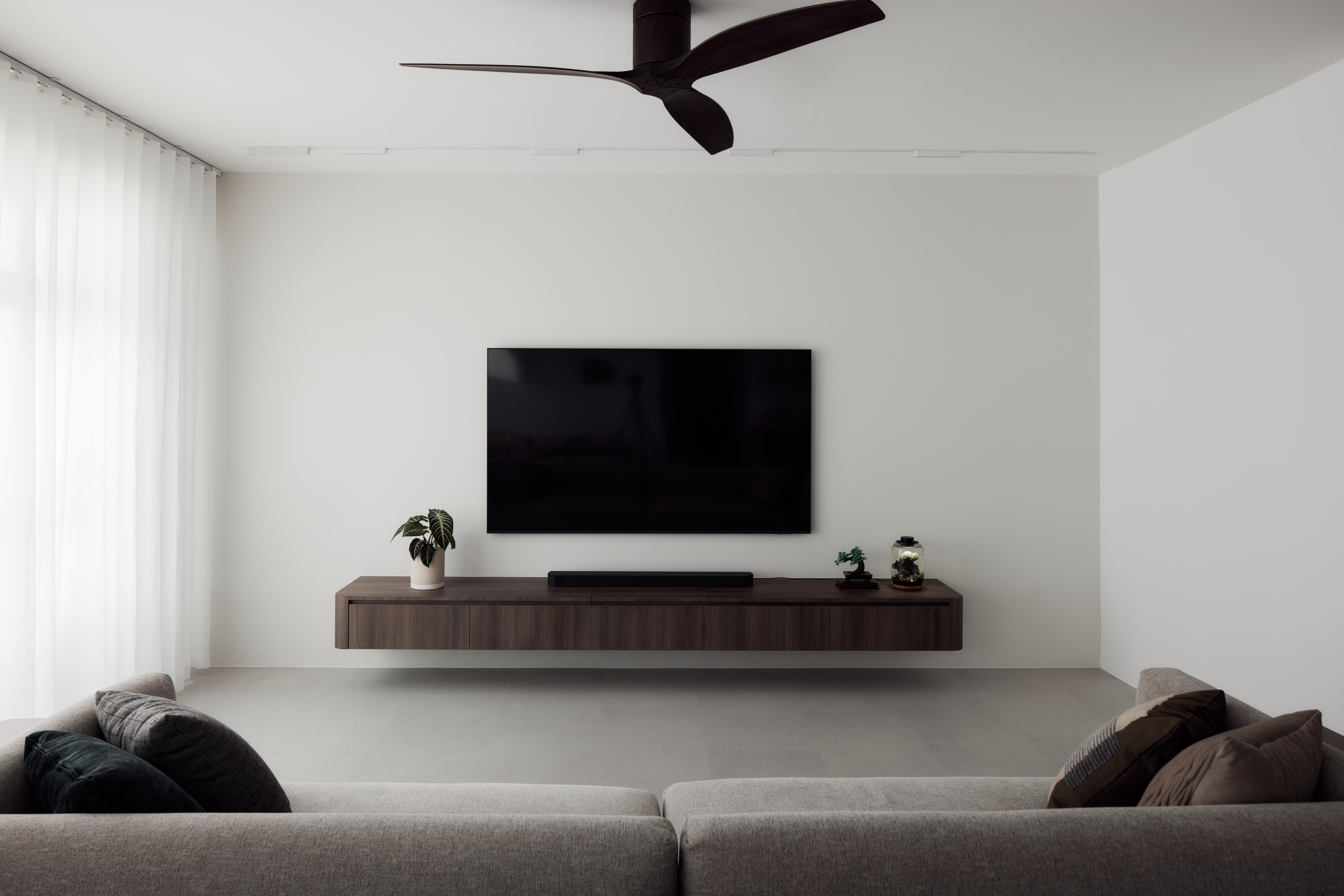 House-Tour:-The-Compassvale-Bow-Home---Light,-Space-&-Calm