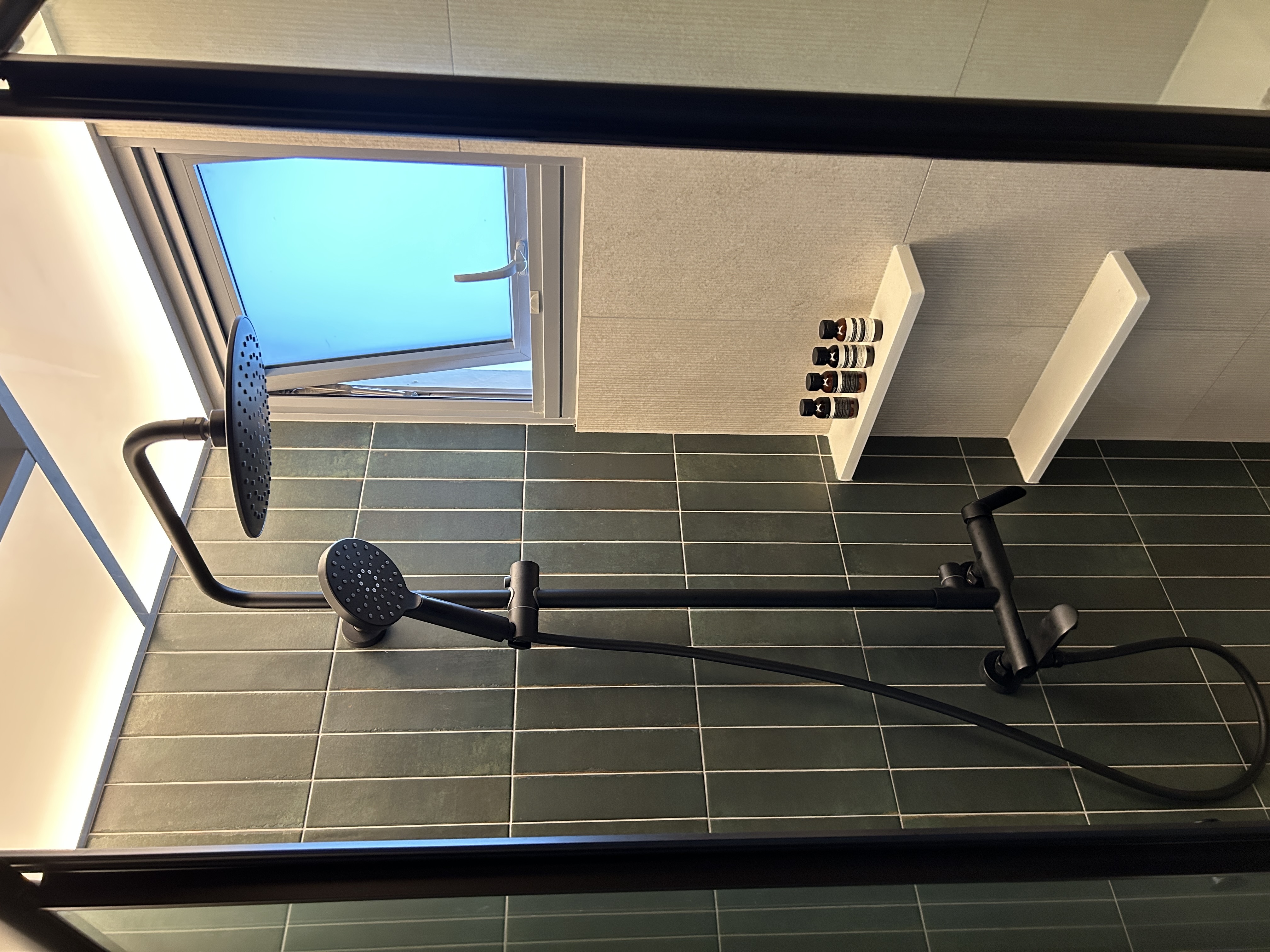 🚽 how we designed a sleek common bathroom that guests love to use!