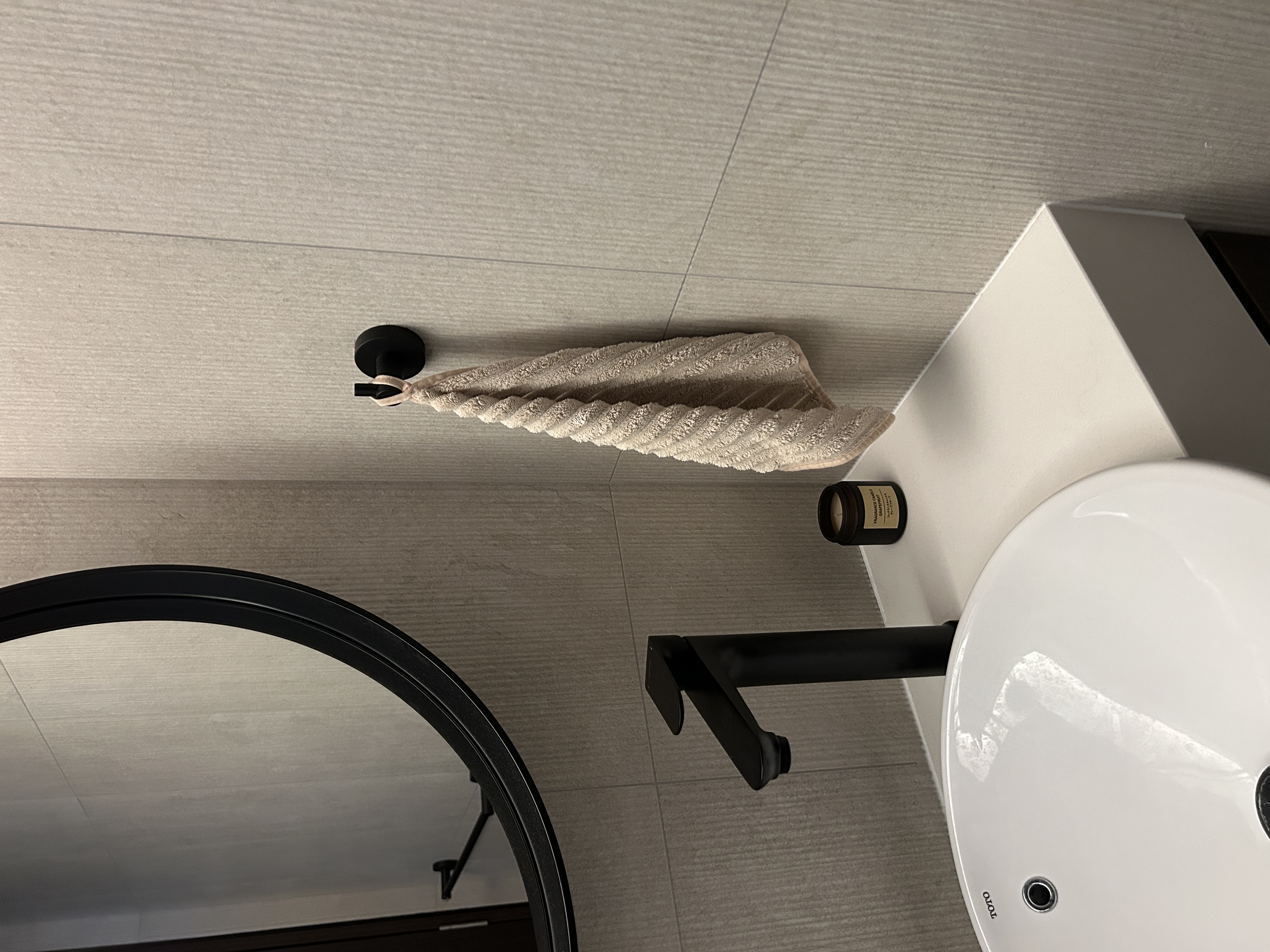 🚽 how we designed a sleek common bathroom that guests love to use!
