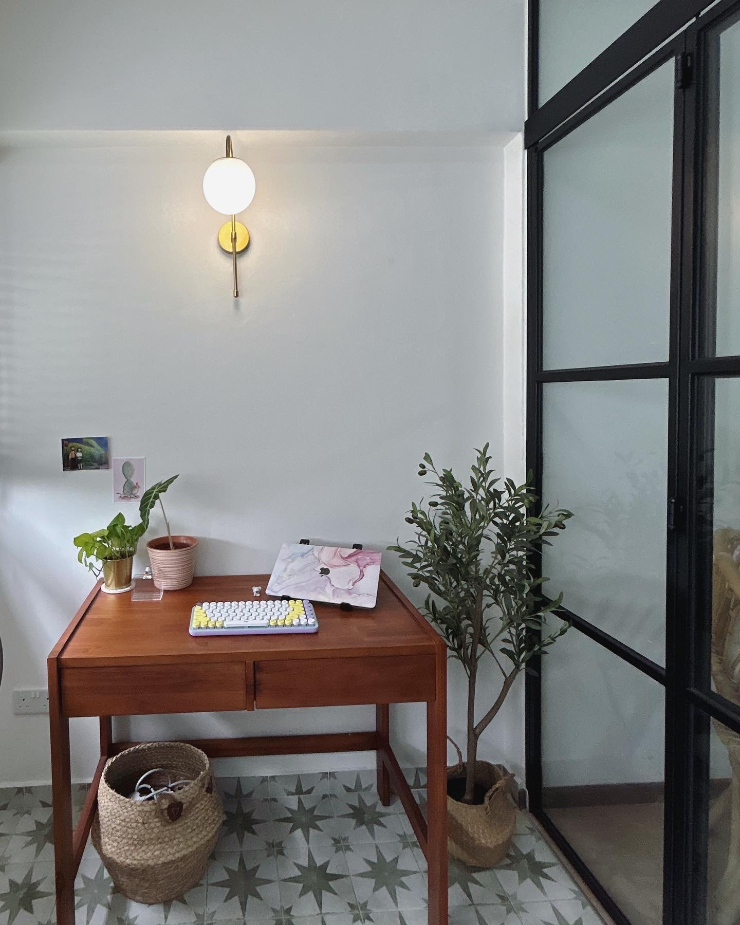 Vintage tiles + plants + sun = Perfect workspace
