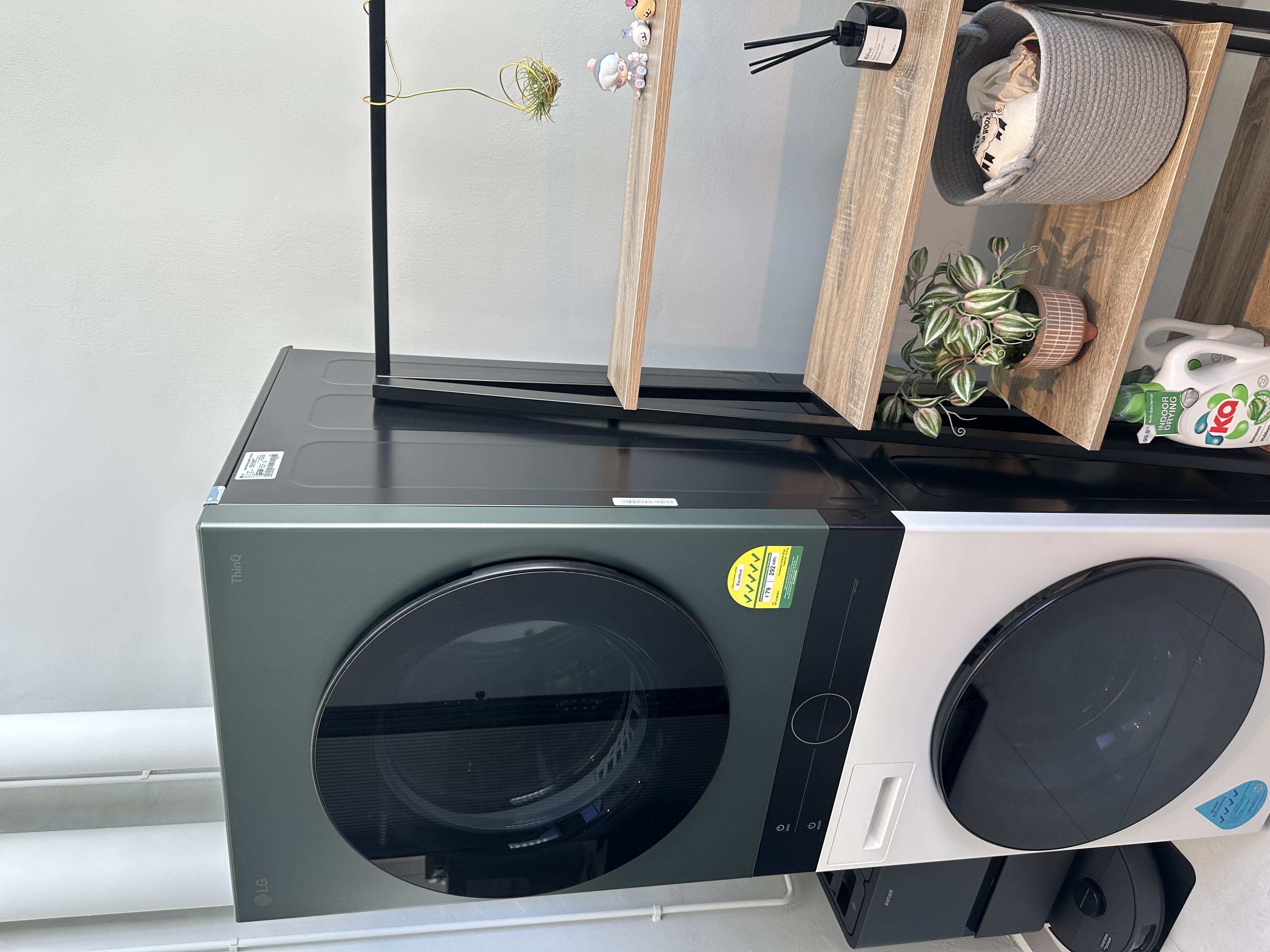 Service-balcony---Minimalist-and-airy-space-🤍