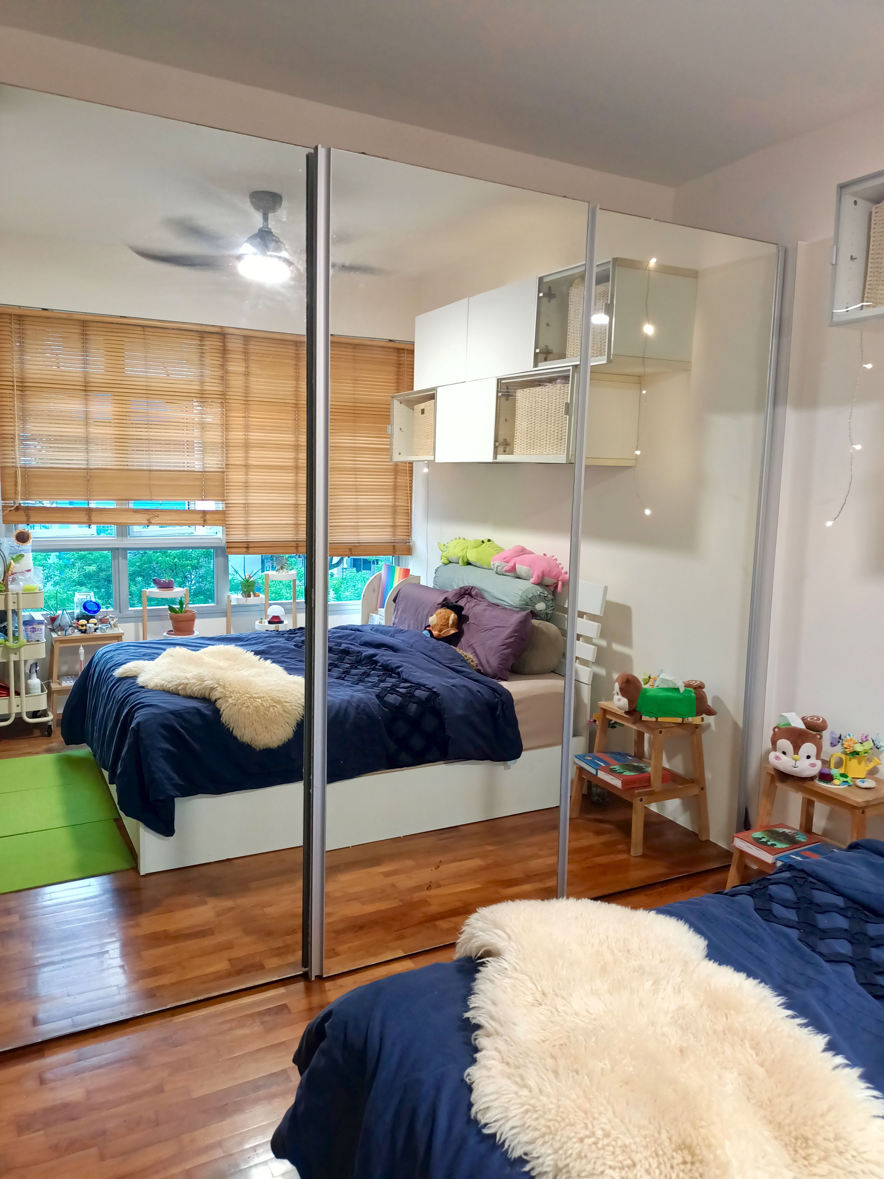 Walk-in-wardrobe-NOT.-A-flex!