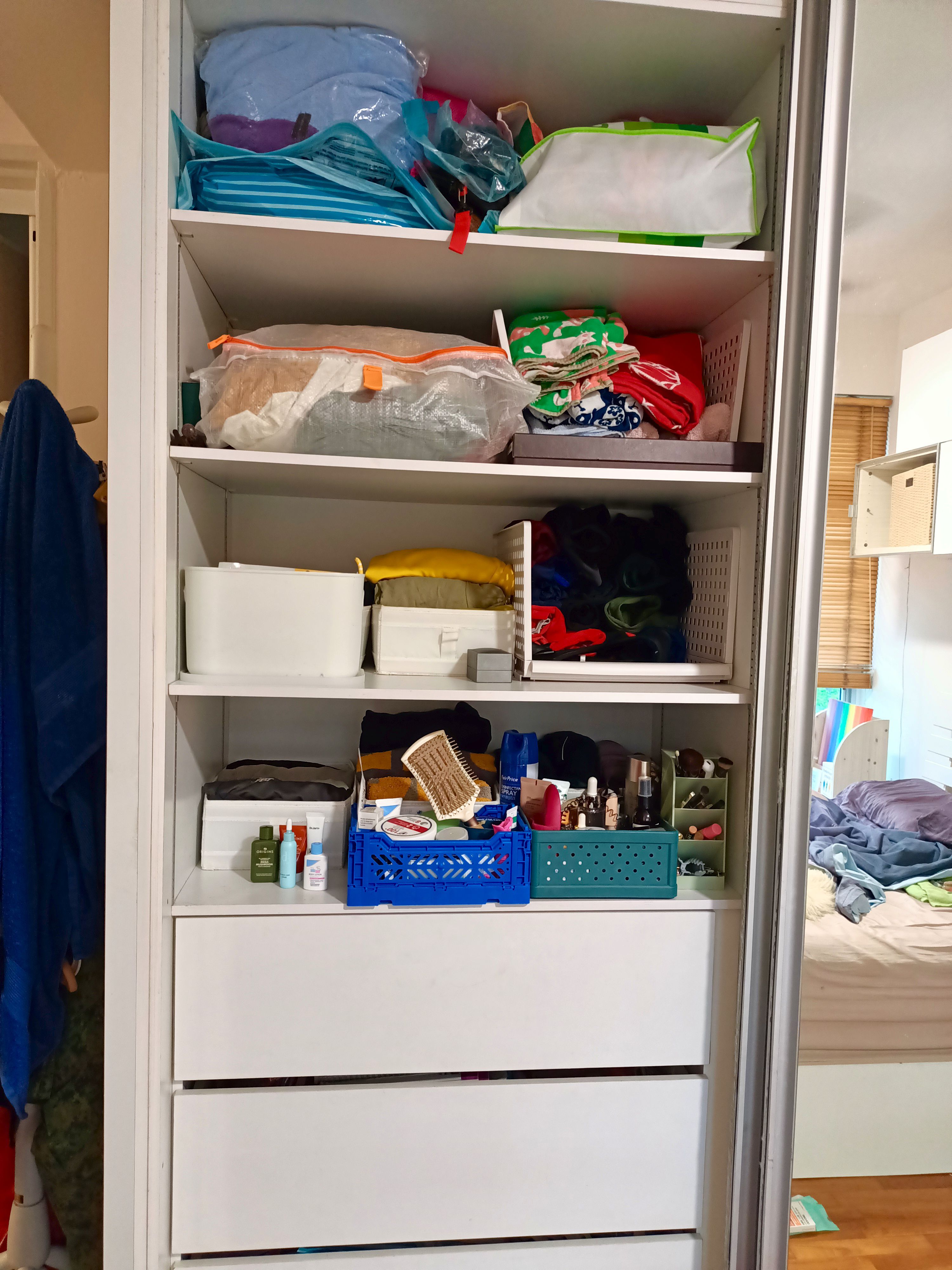 Walk-in wardrobe NOT. A flex!