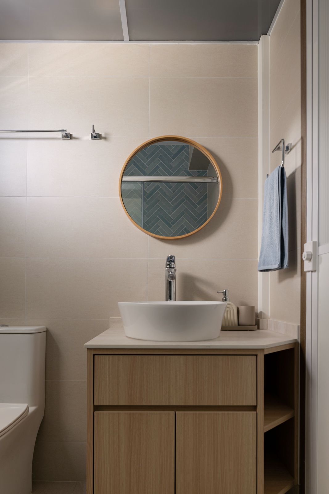 Experience the tranquility of coastal living 🏝️