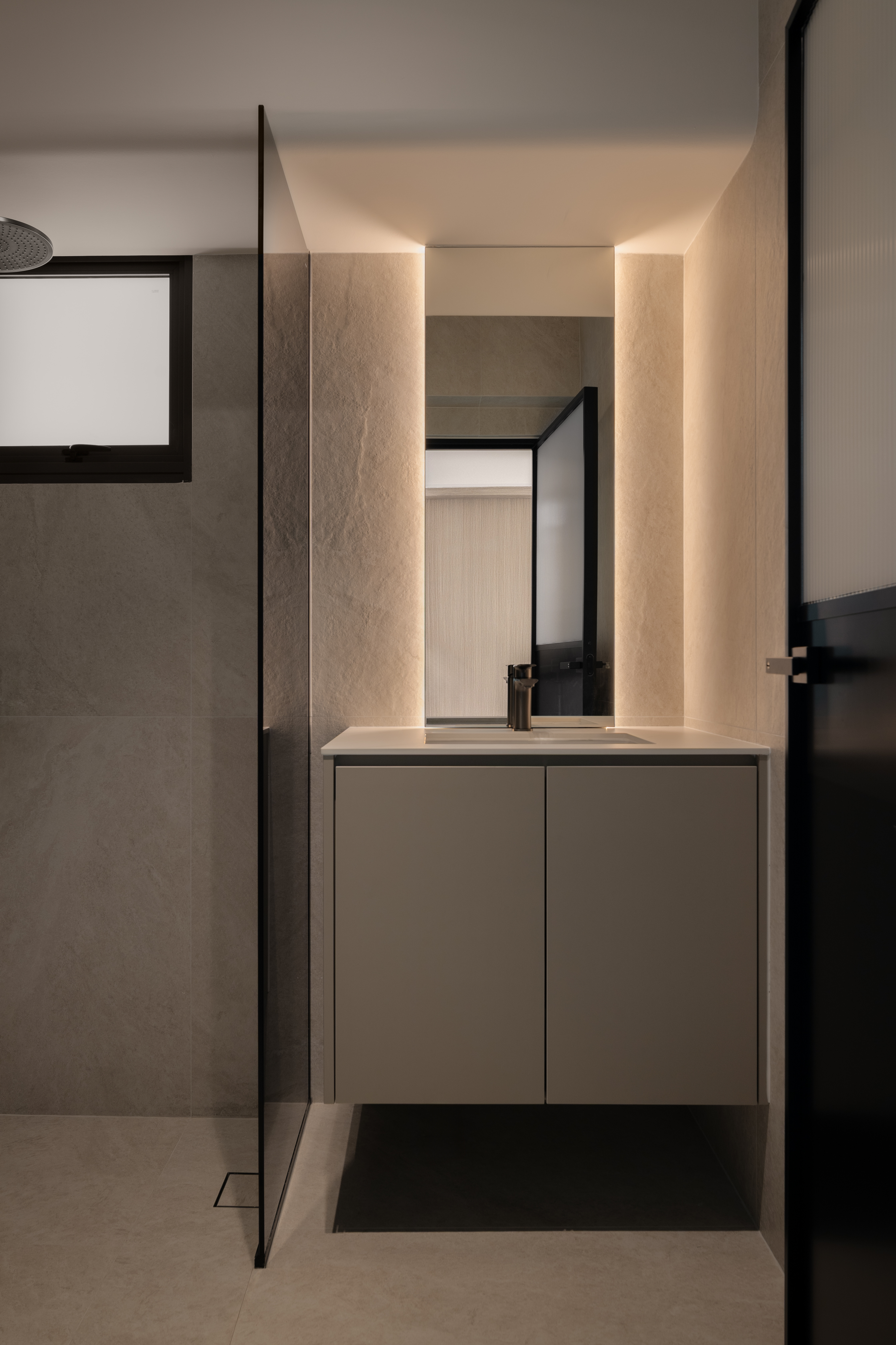 A touch of Modernism in a Contemporary home ☕️