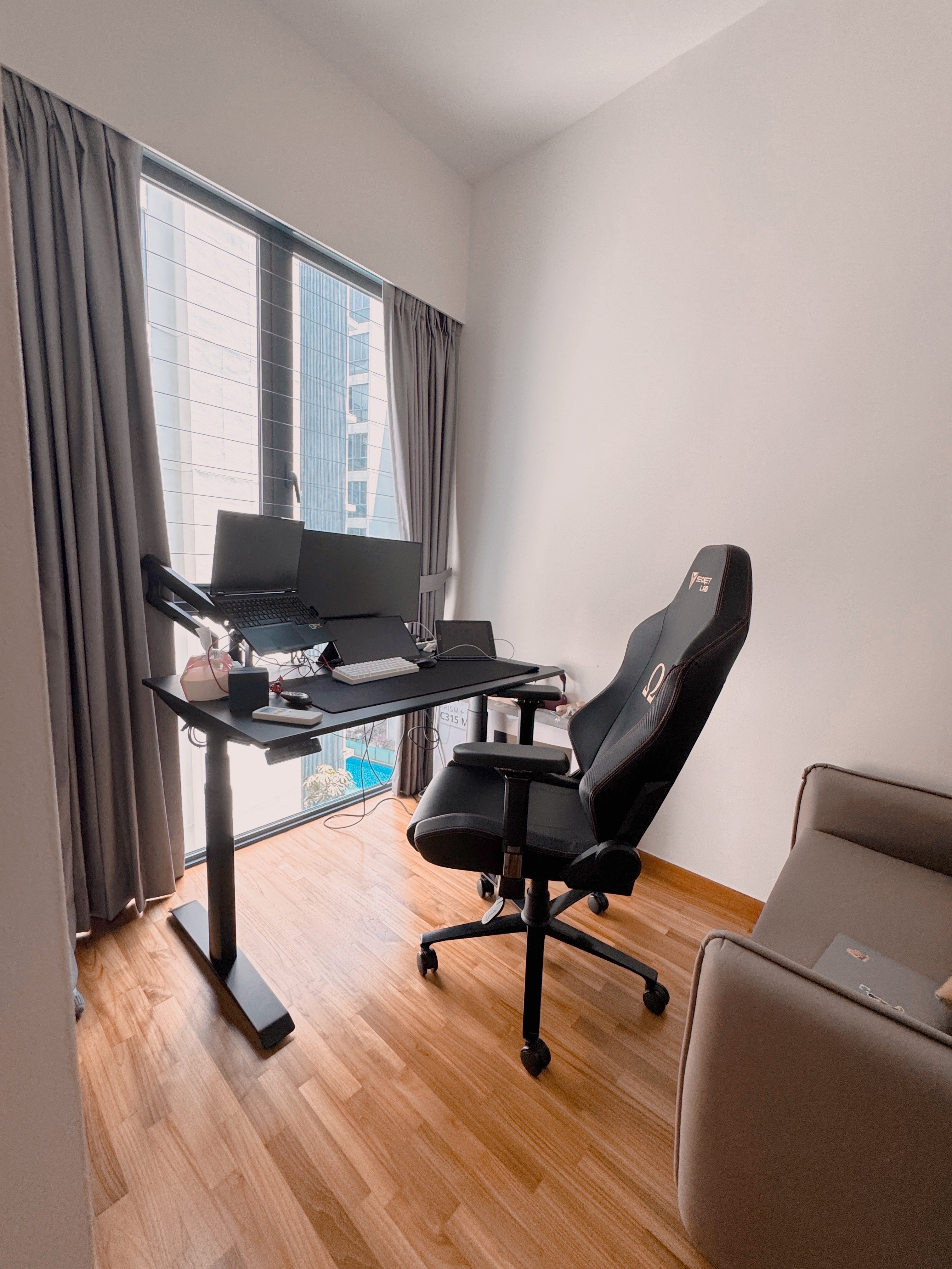 A-peak-into-our-everyday-home---60k-Reno-4-bedder-resale-condo-✨