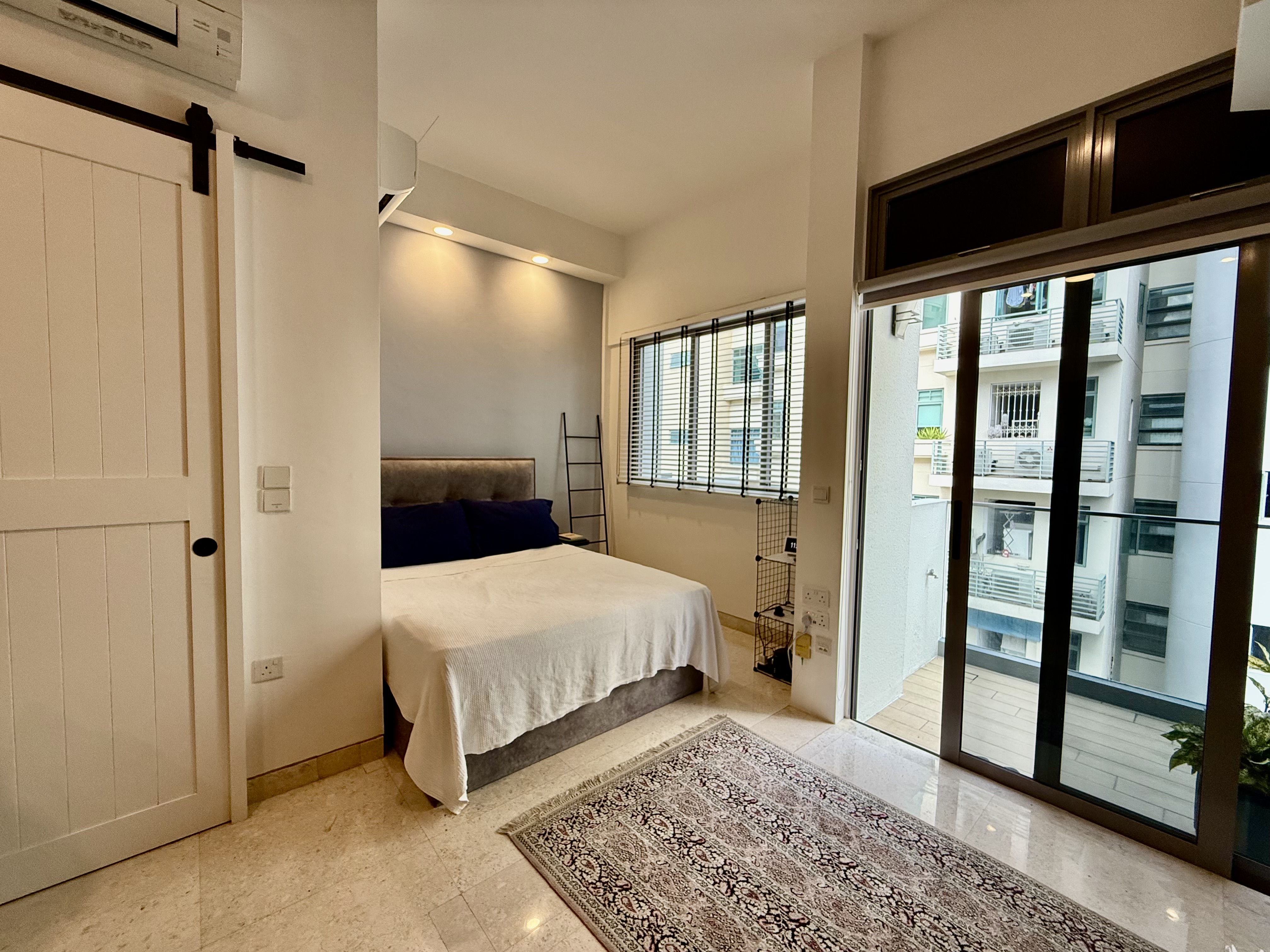 Private Penthouse with separate entrances! 70K renovation