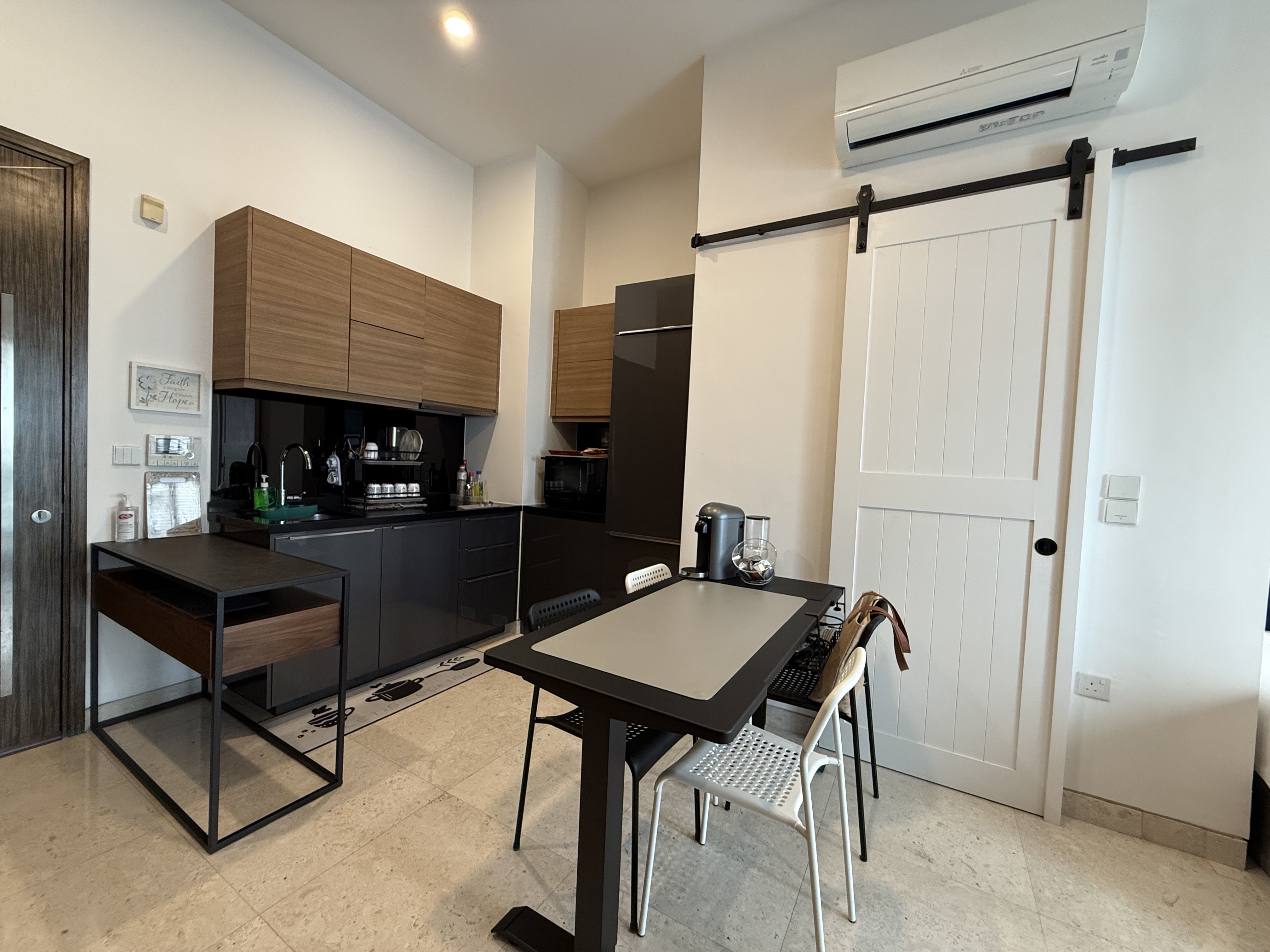 Private Penthouse with separate entrances! 70K renovation