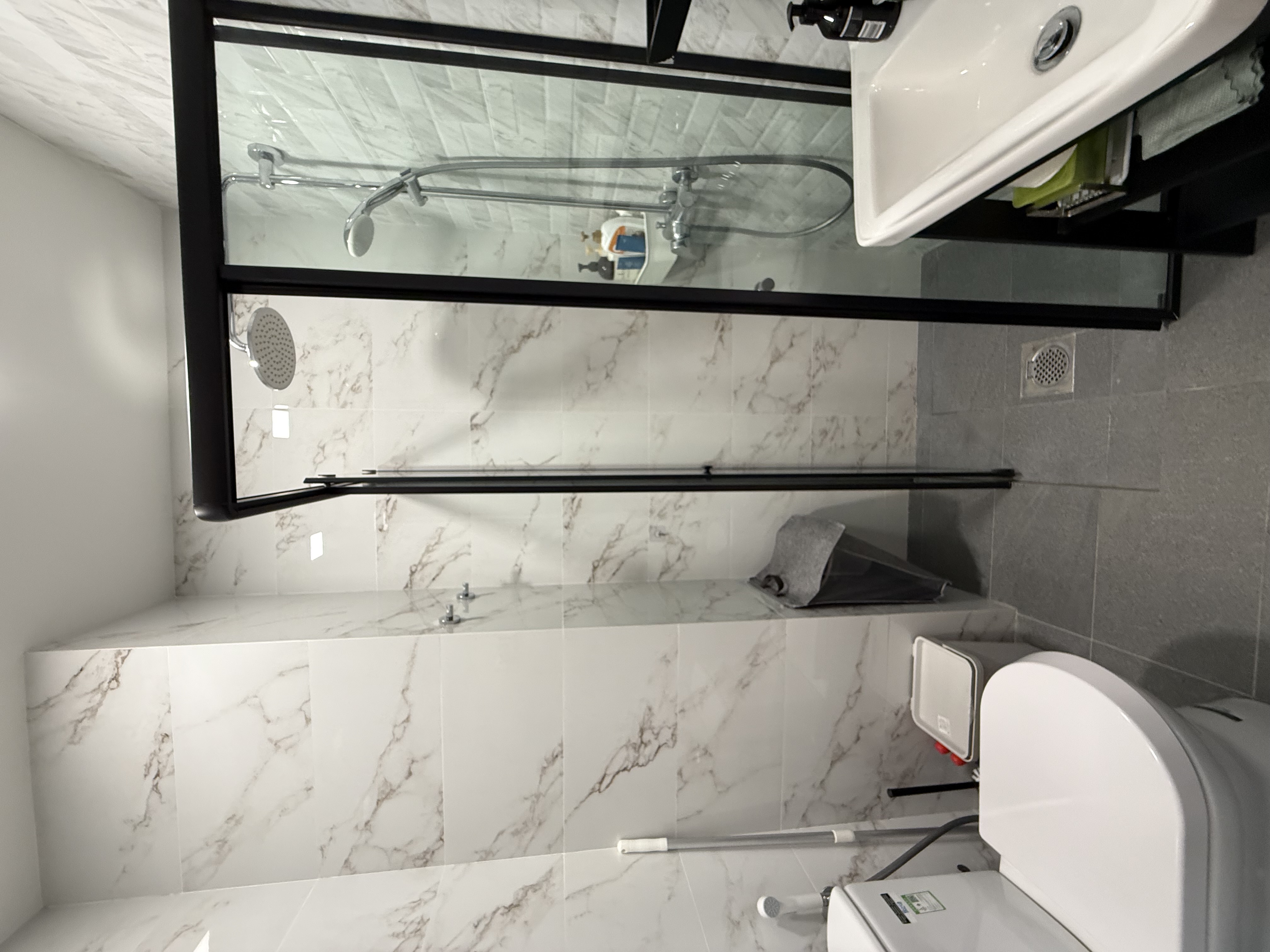 Private Penthouse with separate entrances! 70K renovation